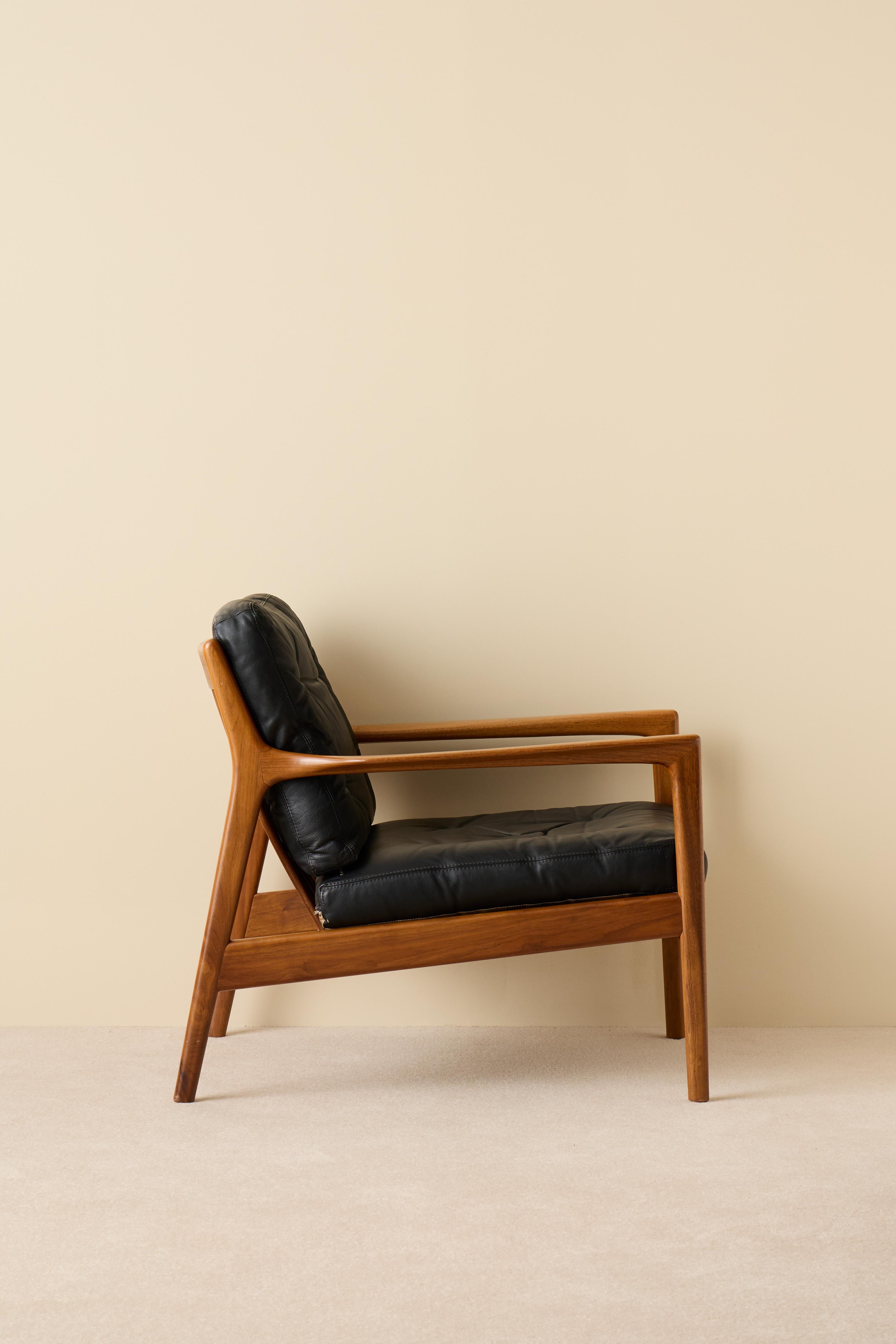Noyer Paire de USA-75 par Folke Olsson pour DUX, années 1960 en vente
