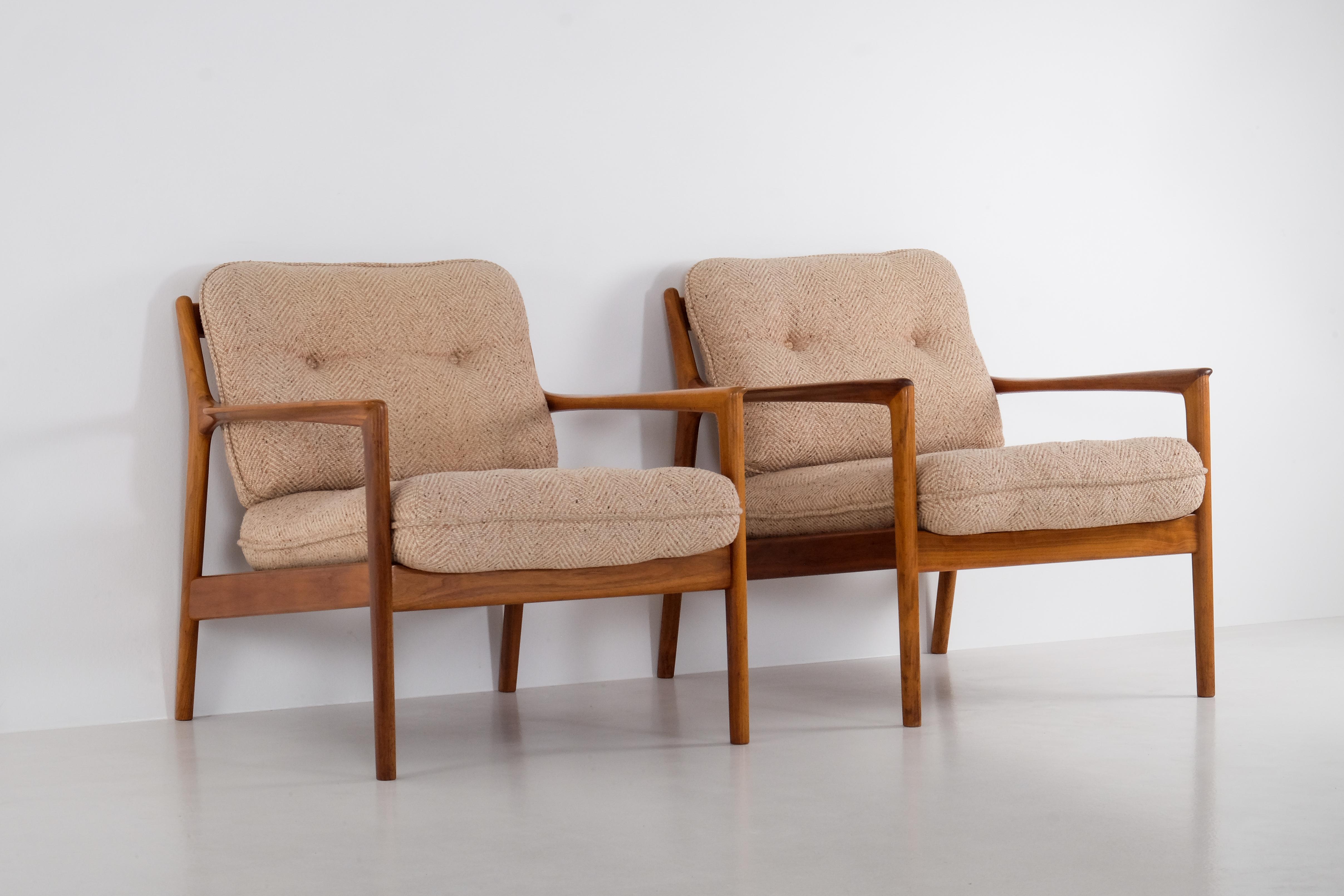 Scandinave moderne Paire d'USA-75 de Folke Olsson pour DUX, Suède, années 1960 en vente