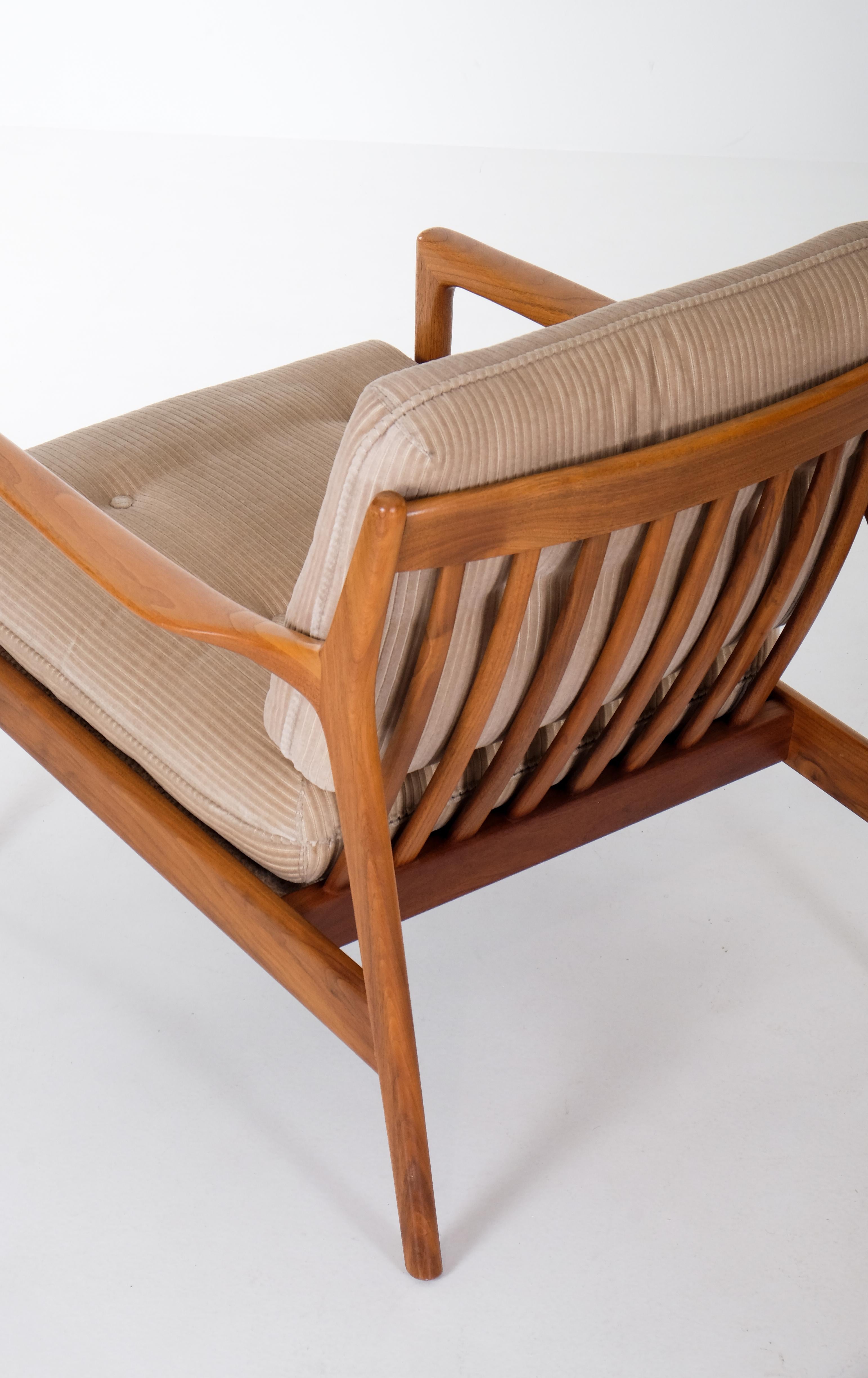 Scandinavian Modern Pair of USA-75 by Folke Olsson for DUX, Sweden, 1960s For Sale
