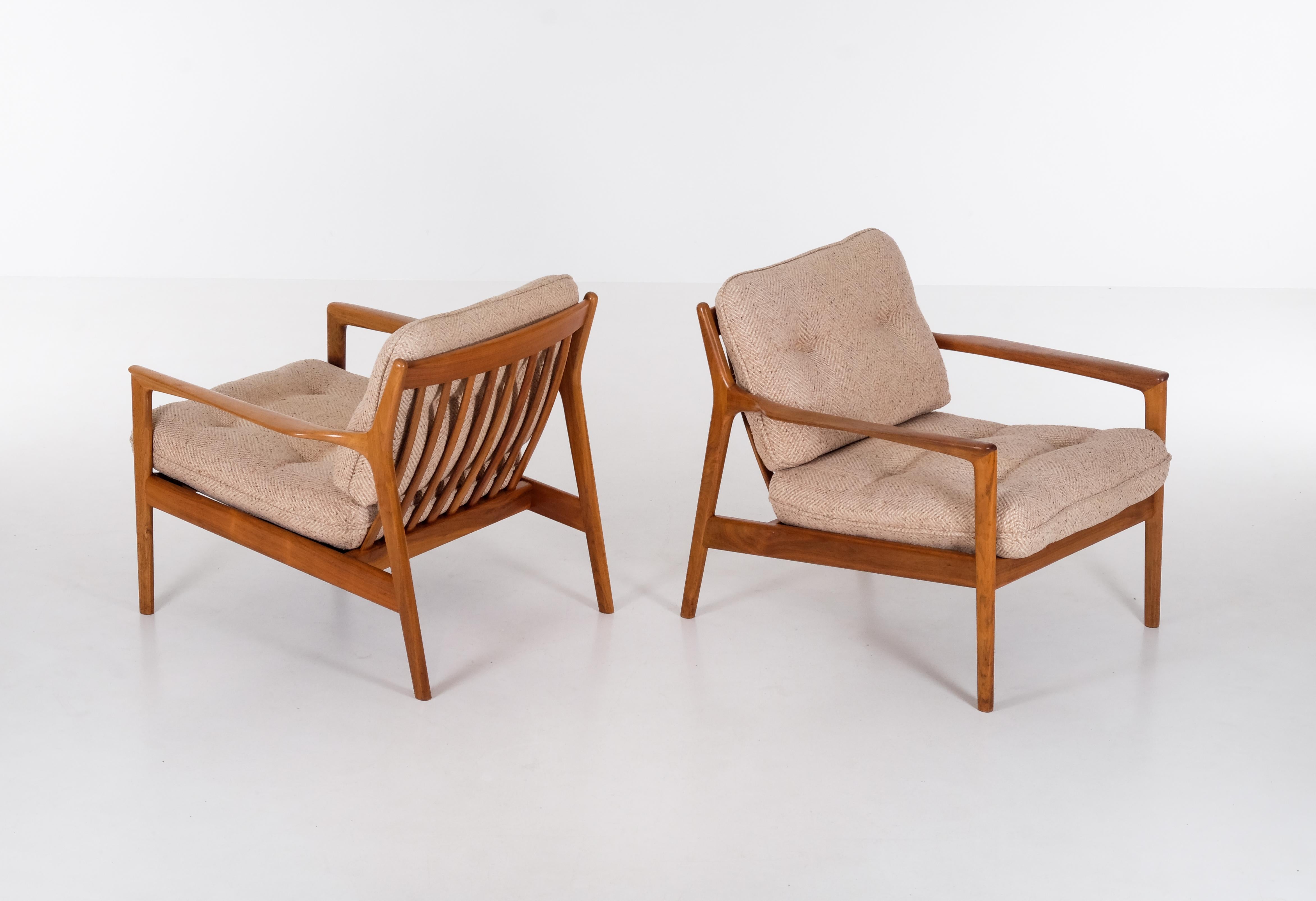 Milieu du XXe siècle Paire d'USA-75 de Folke Olsson pour DUX, Suède, années 1960 en vente