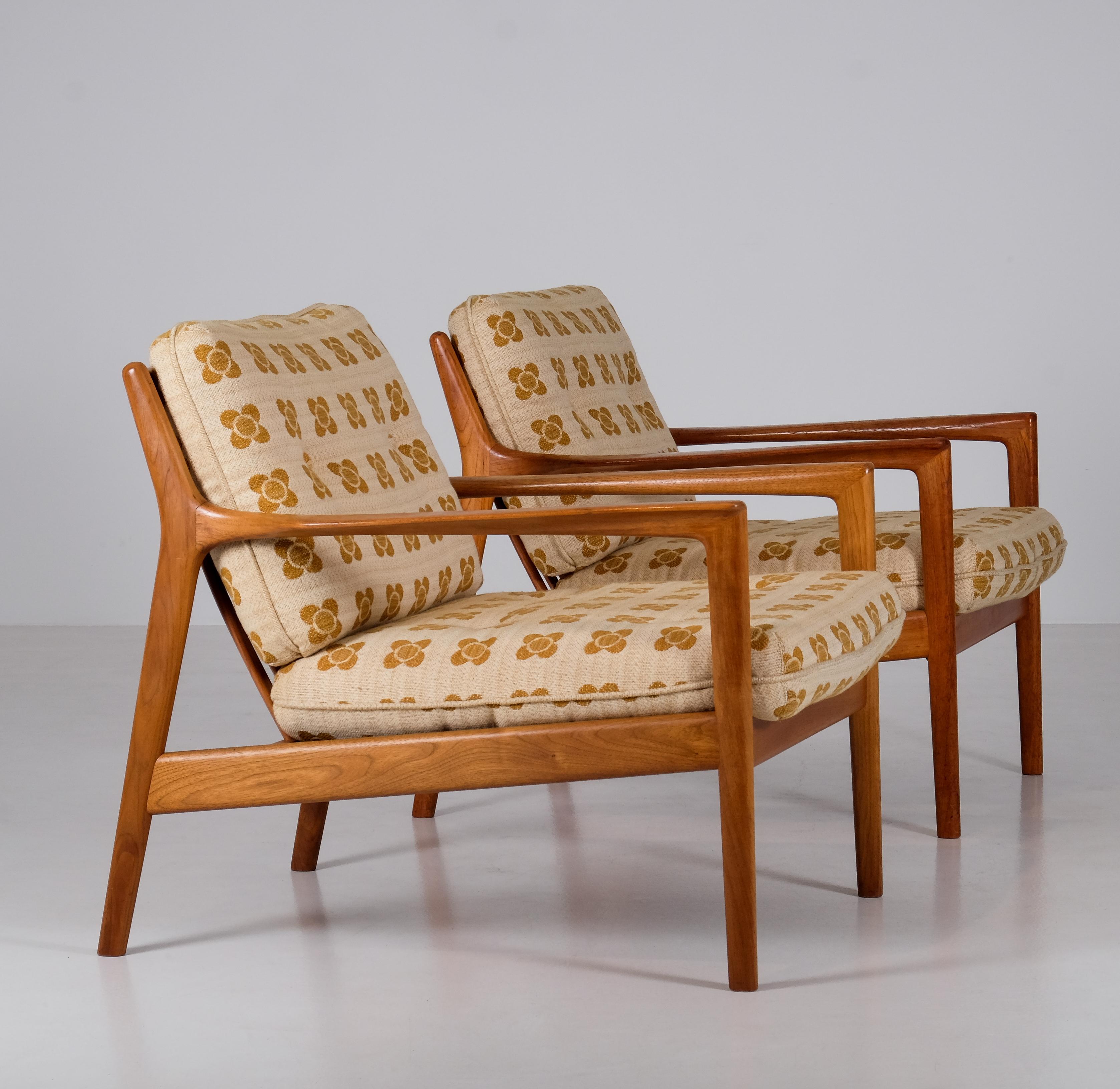 Mid-20th Century Pair of USA-75 by Folke Olsson for DUX, Sweden, 1960s For Sale