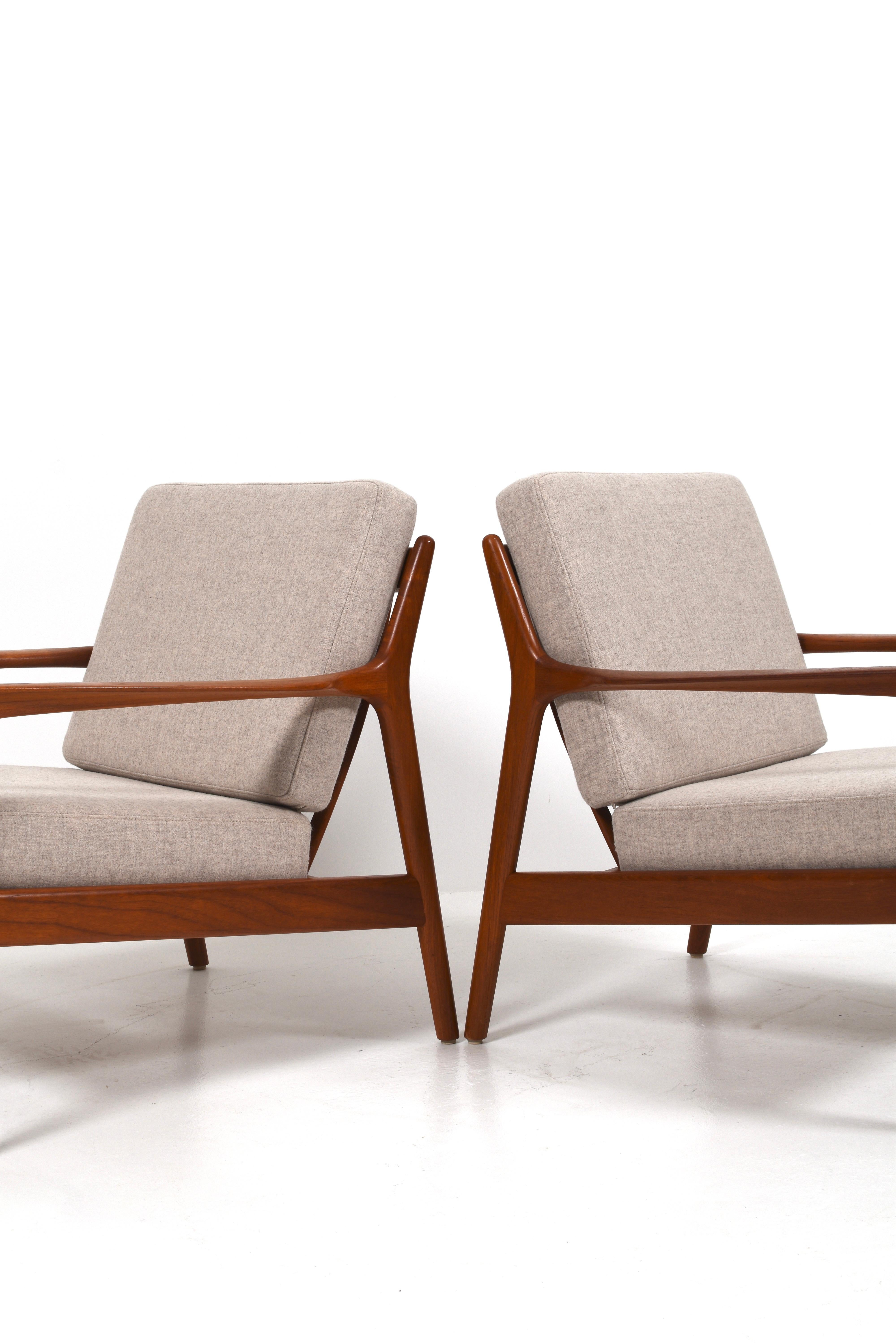Pair of “USA 75” Teak Lounge Chairs by Folke Ohlsson for DUX, Sweden, 1960s In Good Condition For Sale In Göteborg, SE