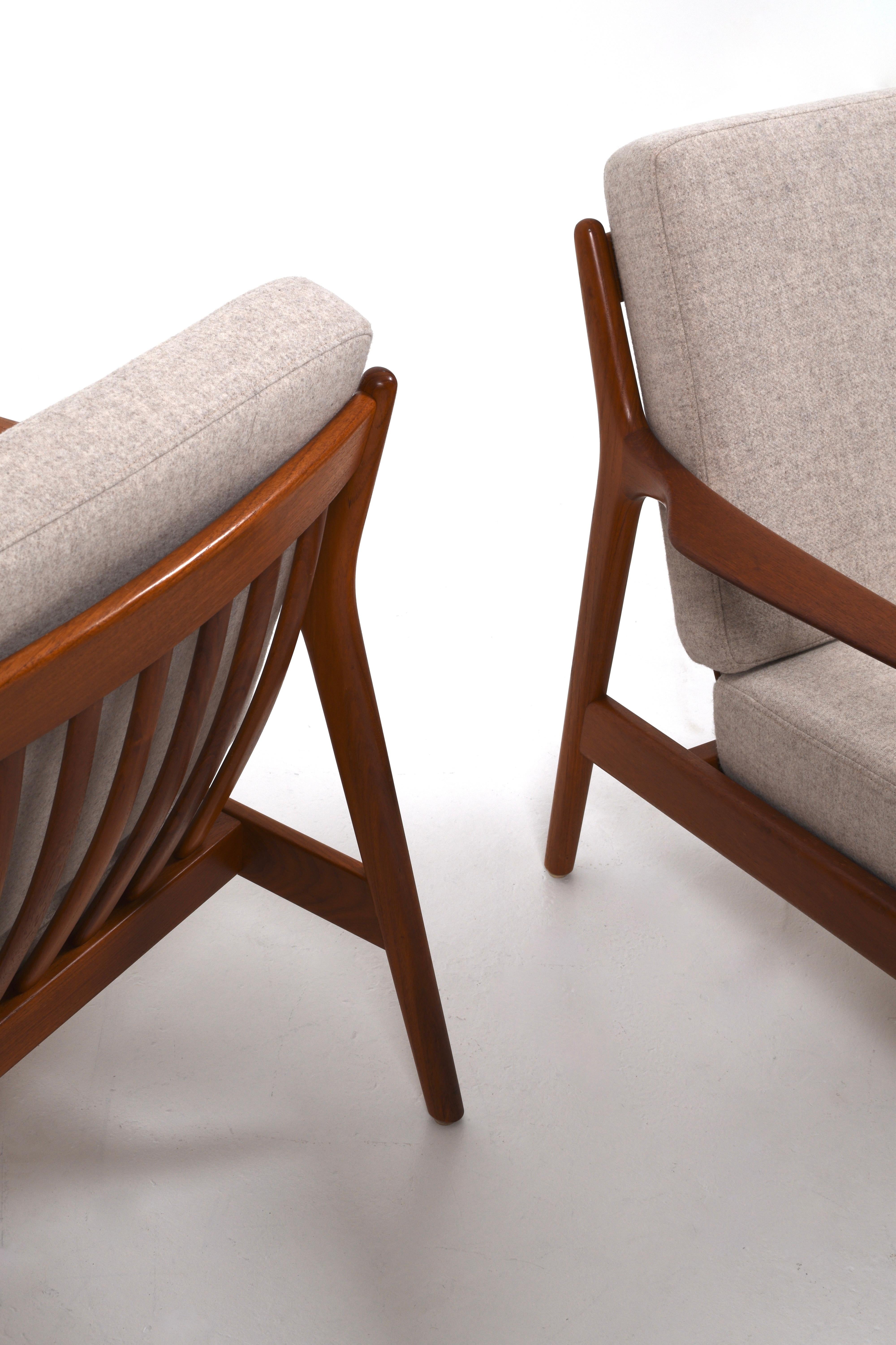 Wool Pair of “USA 75” Teak Lounge Chairs by Folke Ohlsson for DUX, Sweden, 1960s For Sale