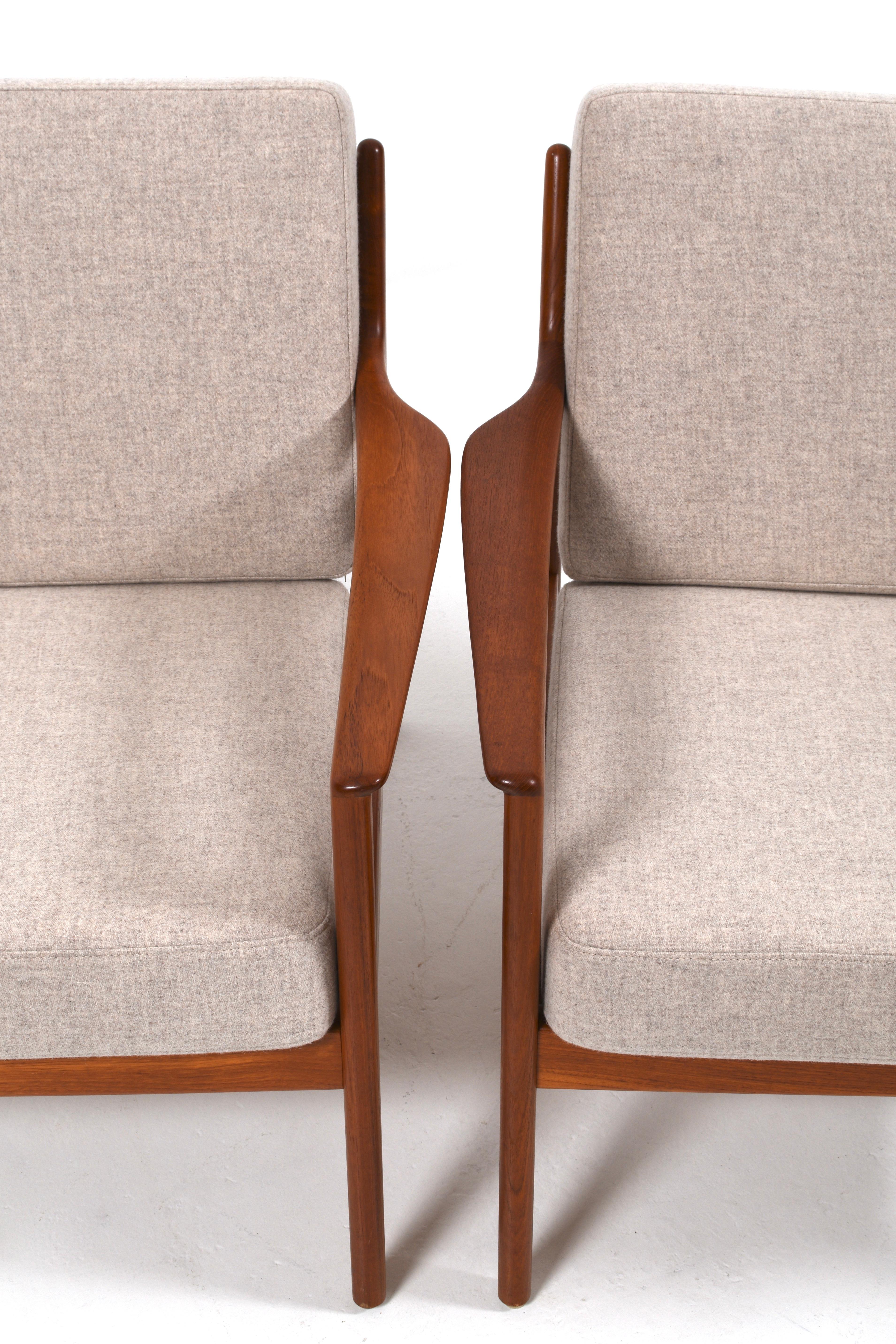 Pair of “USA 75” Teak Lounge Chairs by Folke Ohlsson for DUX, Sweden, 1960s For Sale 1