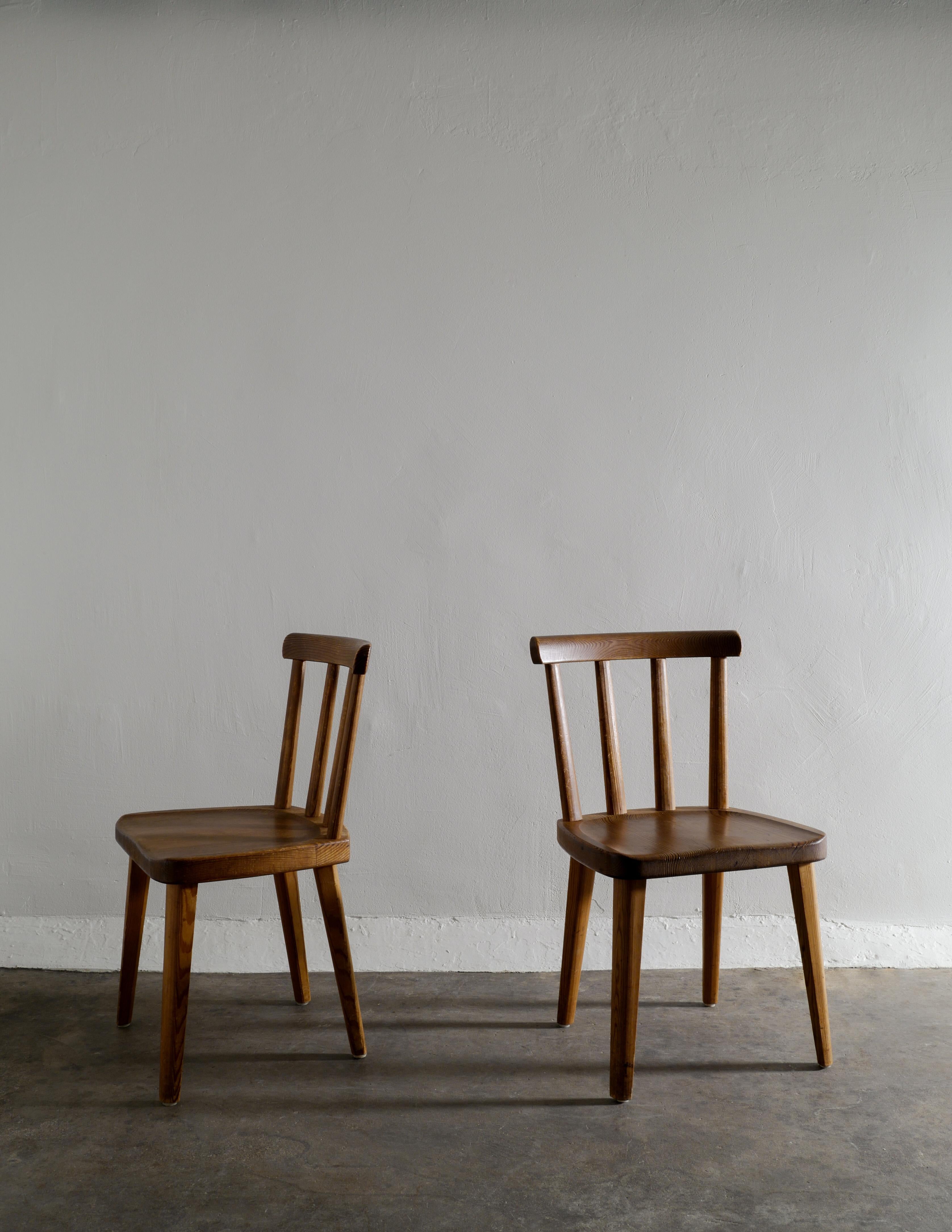 Scandinavian Modern Pair of Utö Dining Chairs by Axel Einar Hjorth for Nordiska Kompaniet 1930s