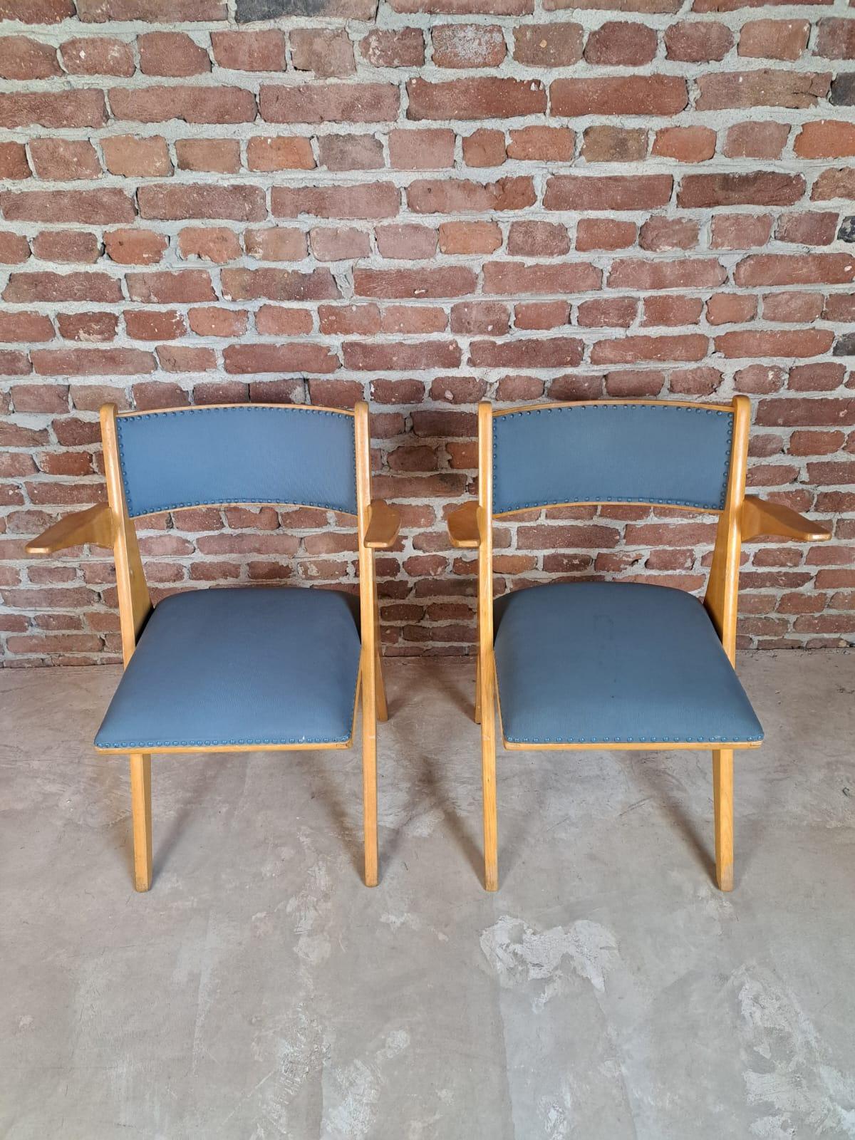 Pair of “V” Armchairs in Wood and Fake Leather from Casala, 1950

Additional information:
Country of Manufacture – Netherlands
Design Period – 1950
Production Period – 1950
Style – Midcentury / Danish Design
Material – Wood and Fake Leather
Color –