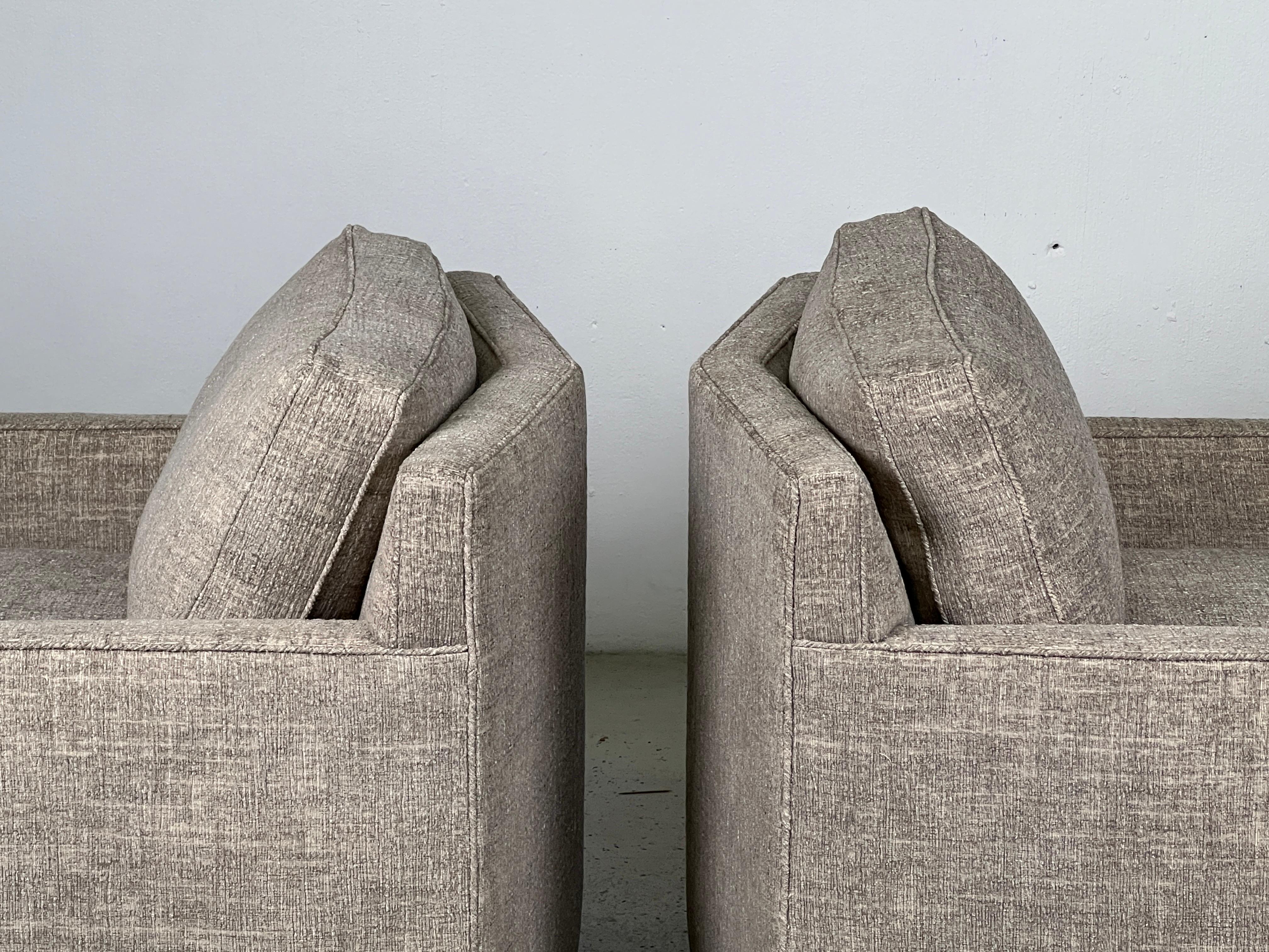 Pair of V Shaped Lounge chairs by Baker  For Sale 3