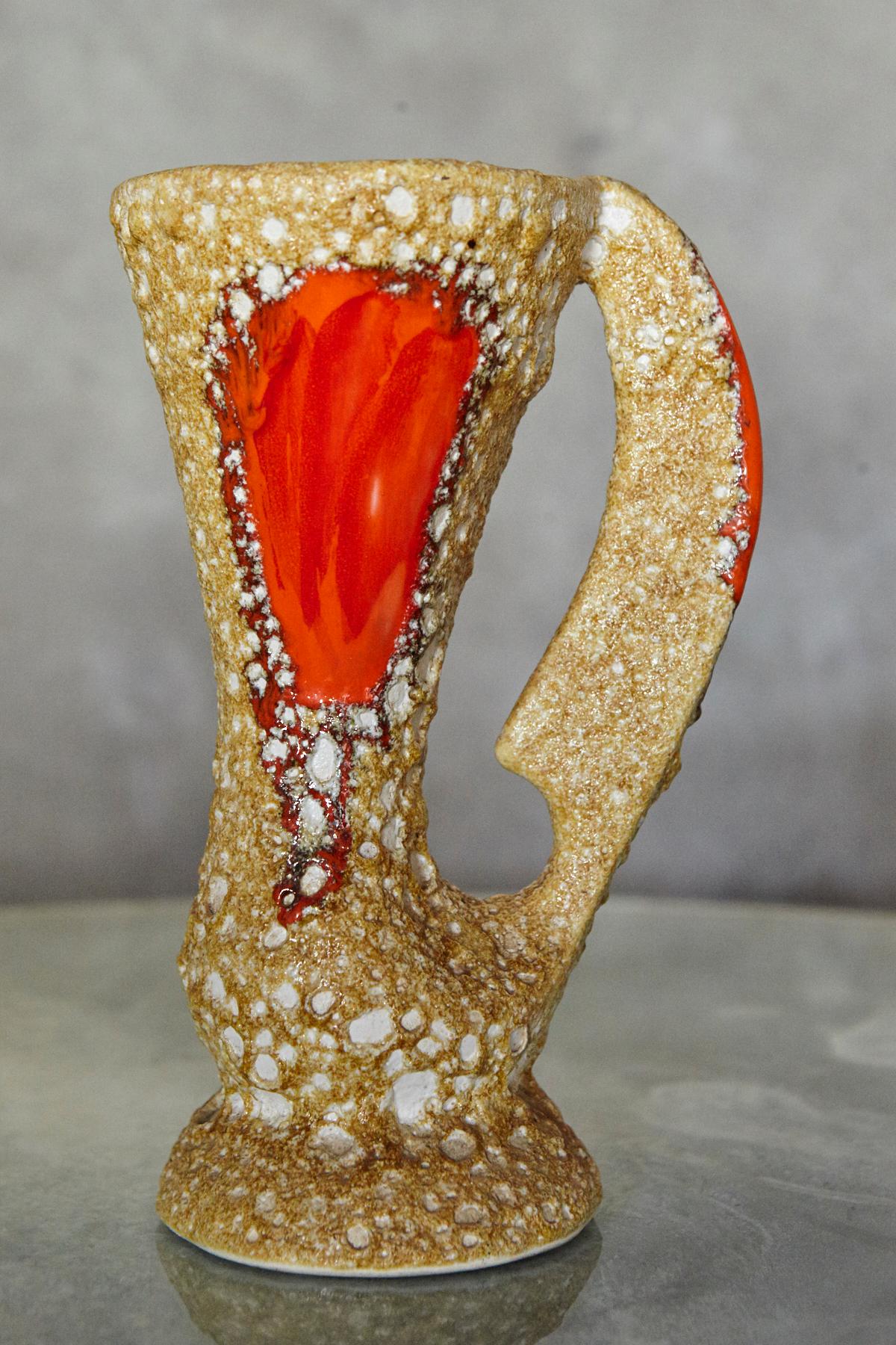 Francese Coppia di vasi in ceramica a lava grassa in stile Vallauris con smalto arancione in vendita