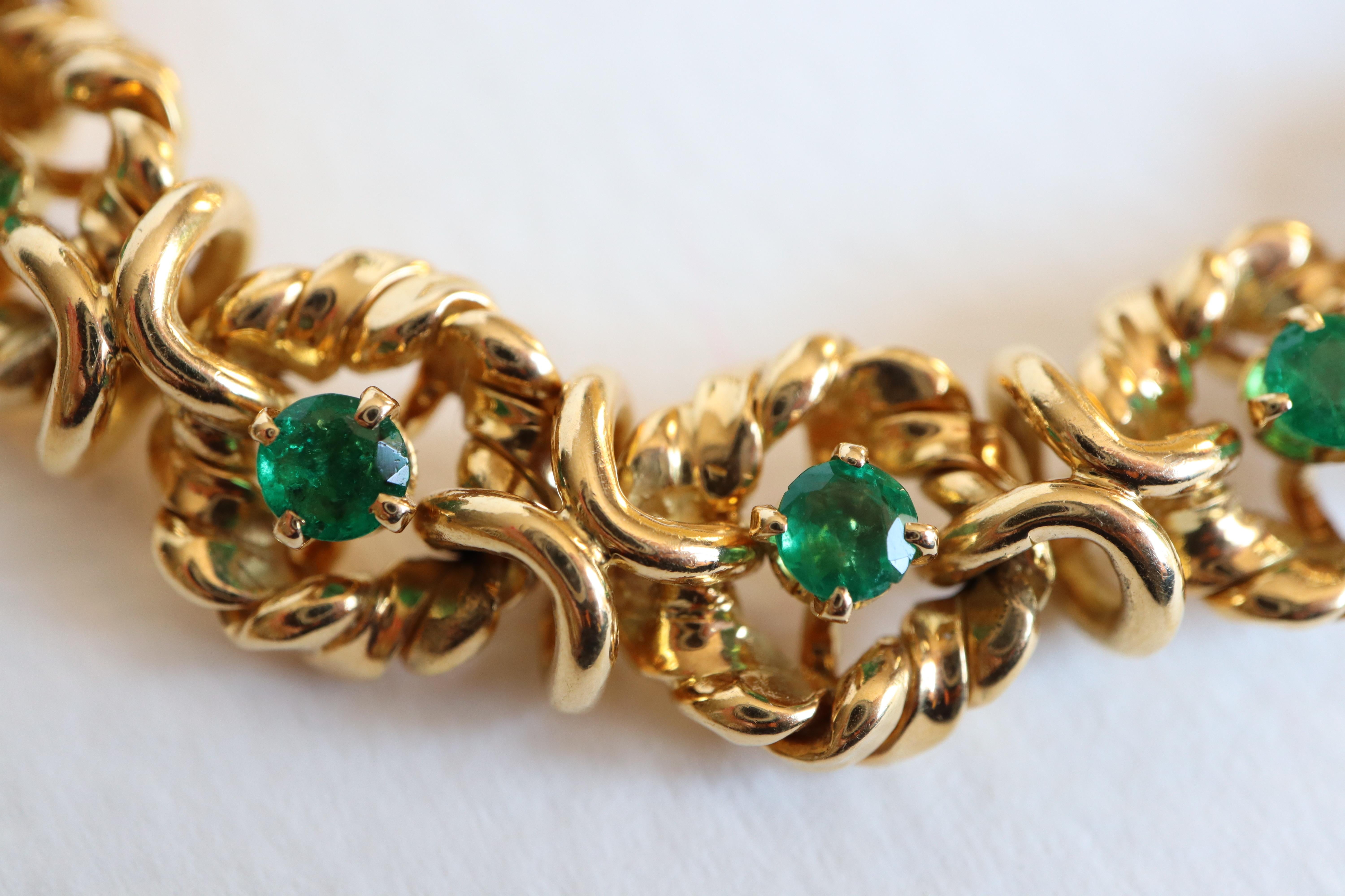 Pair of Van Cleef & Arpels Bracelets Forming Necklace 18 Karat Gold Emeralds 11