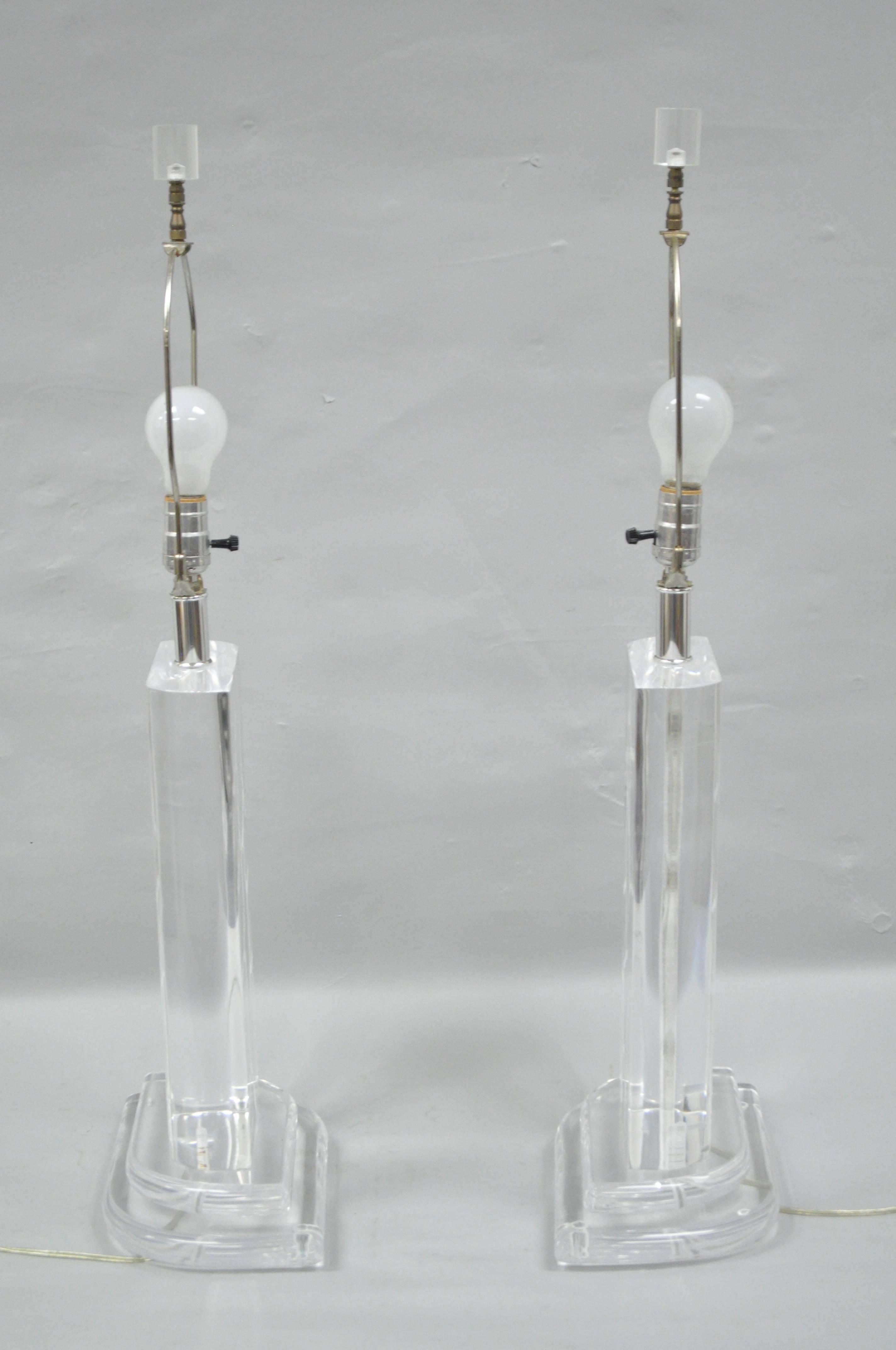 Pair of Van Teal Clear Lucite Sculptural Mid-Century Modern Vintage Table Lamps For Sale 1