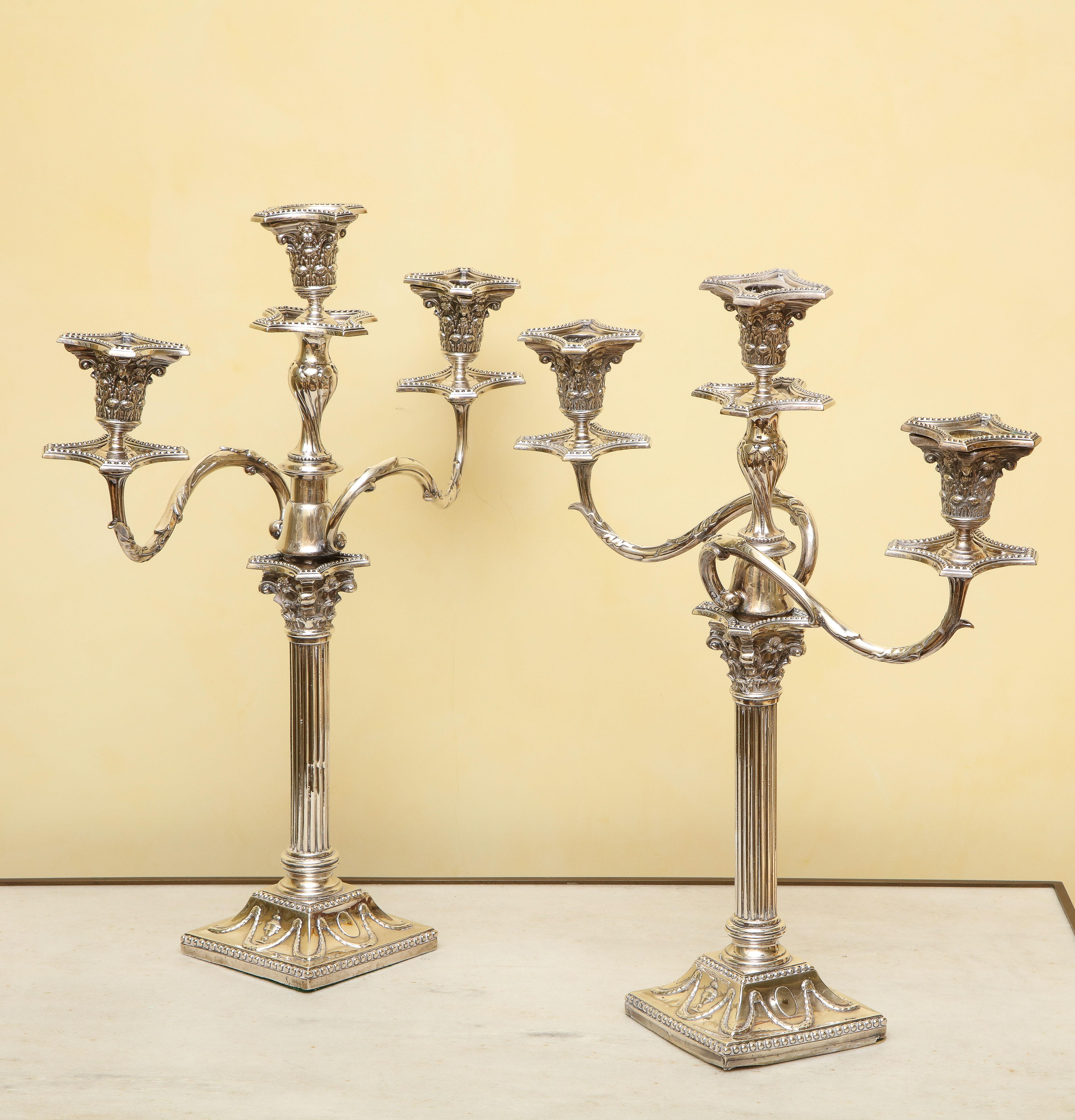 Pair of Vanderbilt Estate Silver-Plated George III-Style Convertible Candelabra In Good Condition In Chicago, IL