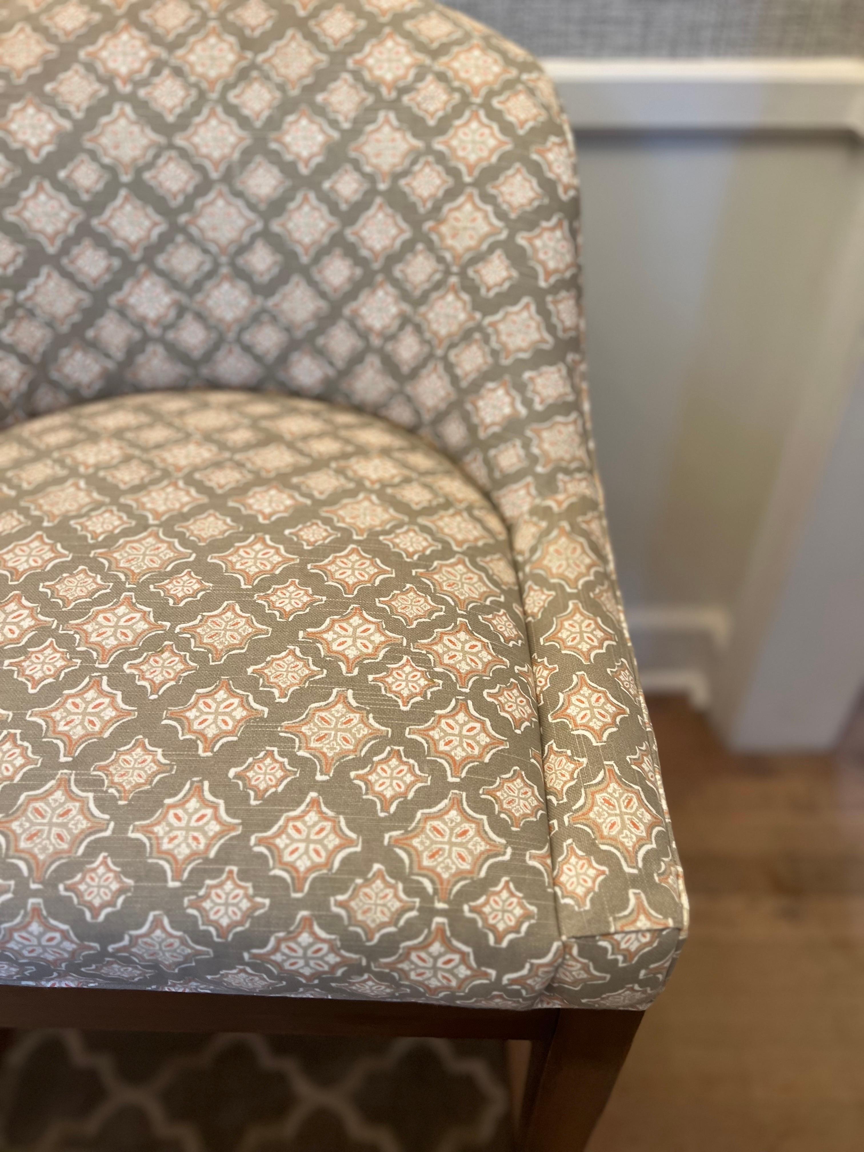 Pair of Vanguard Calloway Upholstered Swivel Counter Stools For Sale 16
