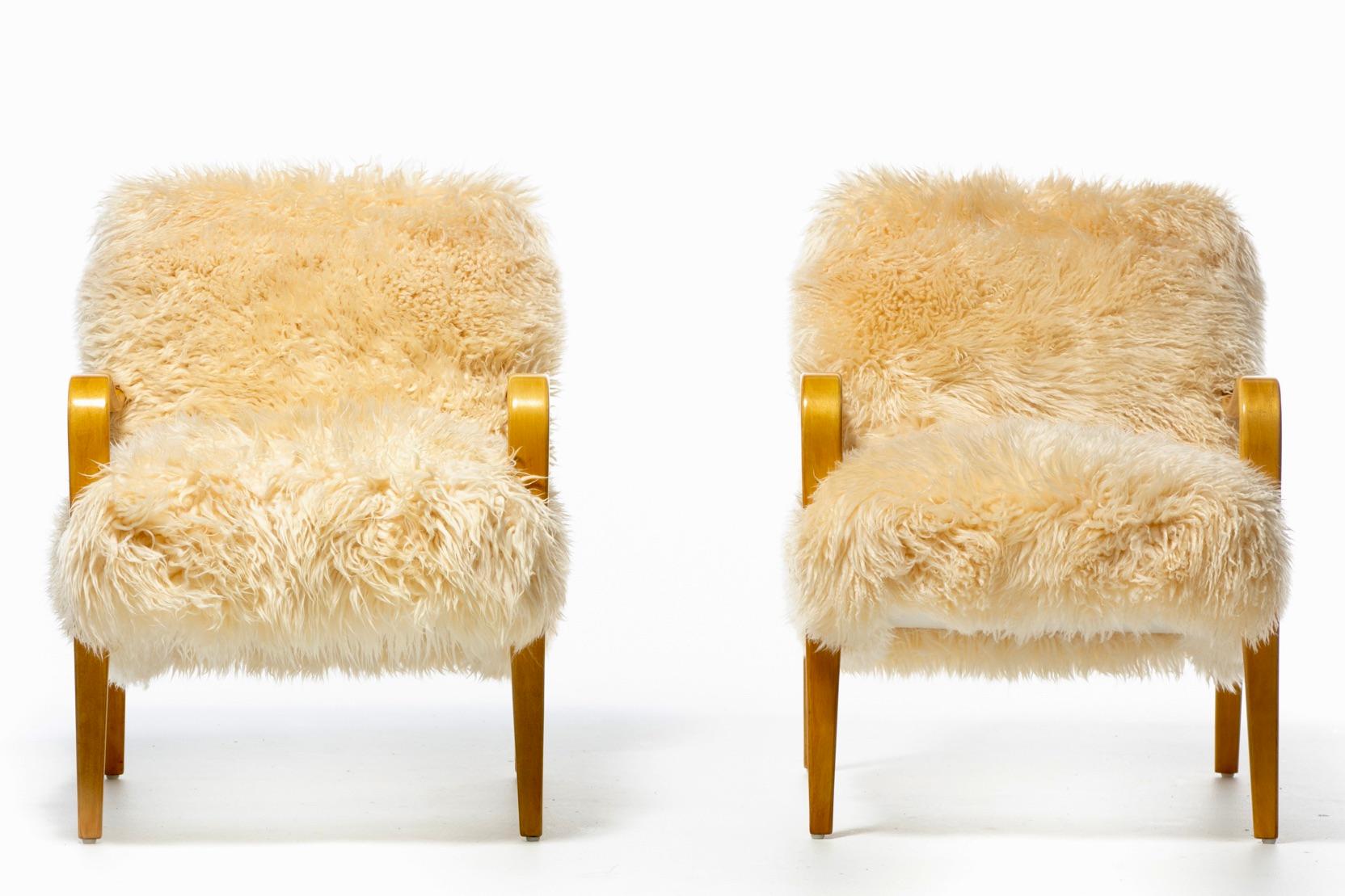 Mid-Century Modern Pair of Vanilla Creme Sheepskin Lounge Chairs with Bentwood Arms by Thonet For Sale