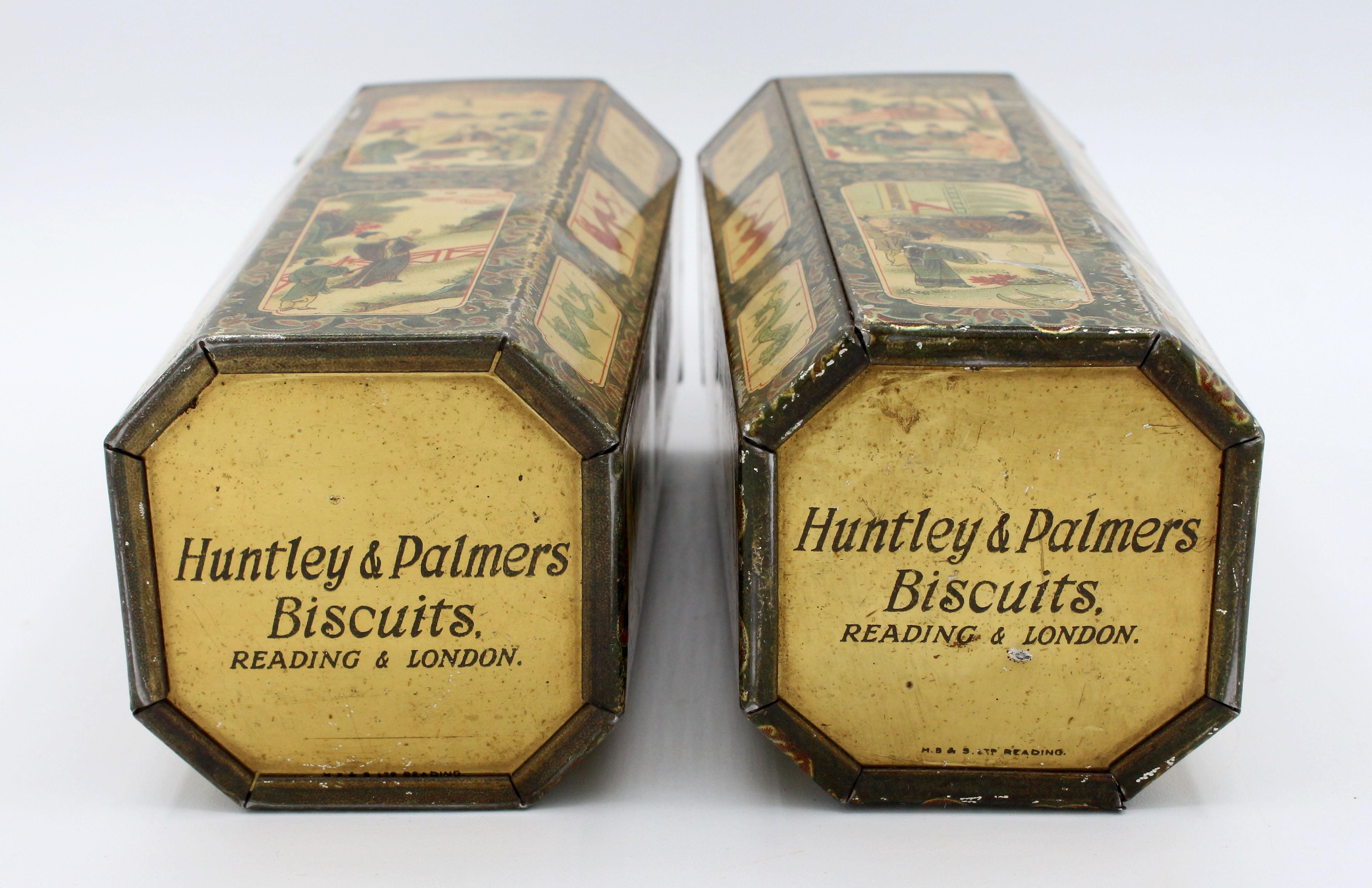 Étain Paire de boîtes à biscuit en forme de vase par Huntley & Palmers, 1928, anglais en vente