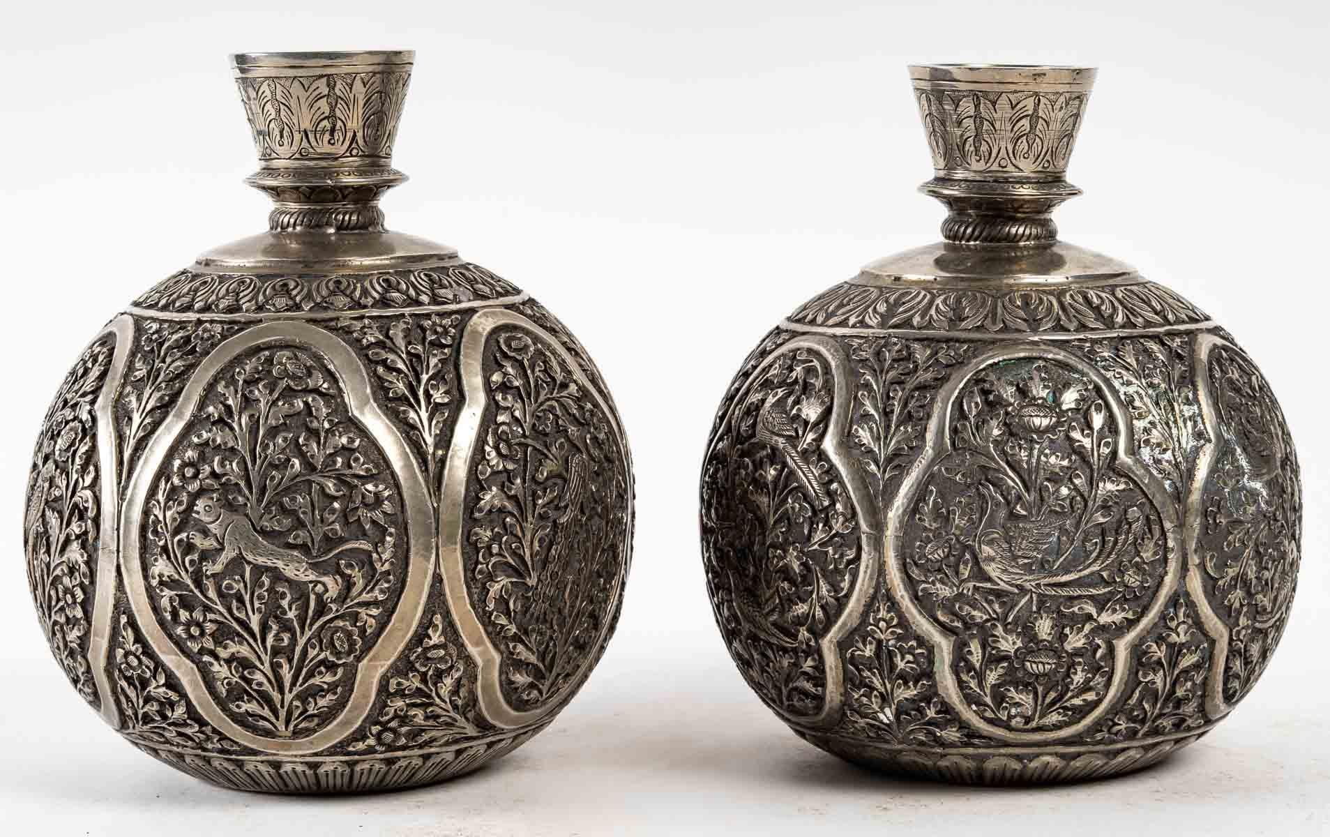 Vase aus versilbertem Kupfer, Paar (19. Jahrhundert) im Angebot