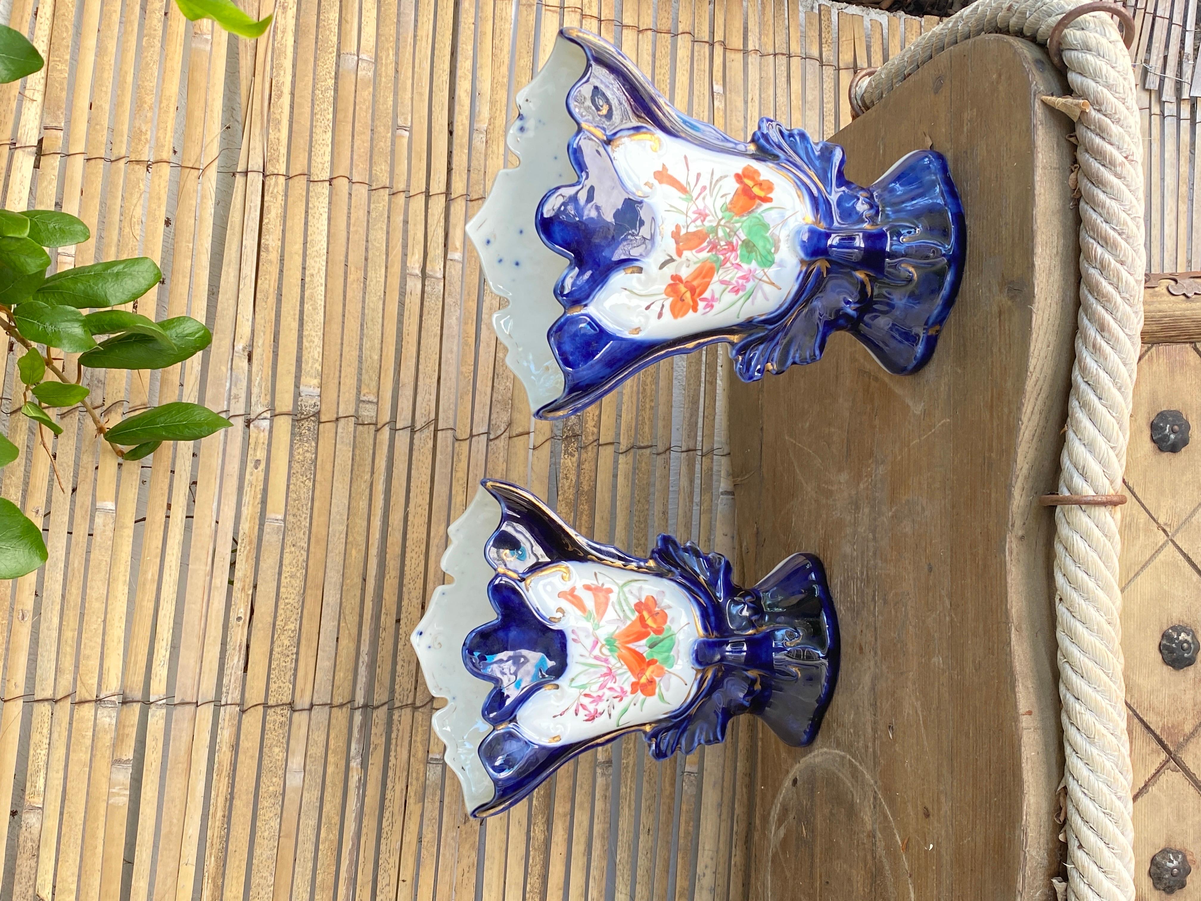Paar von  Vase aus Porzellan, Valentin, altes Paris, Blumenmuster, Frankreich 1860 im Angebot 3