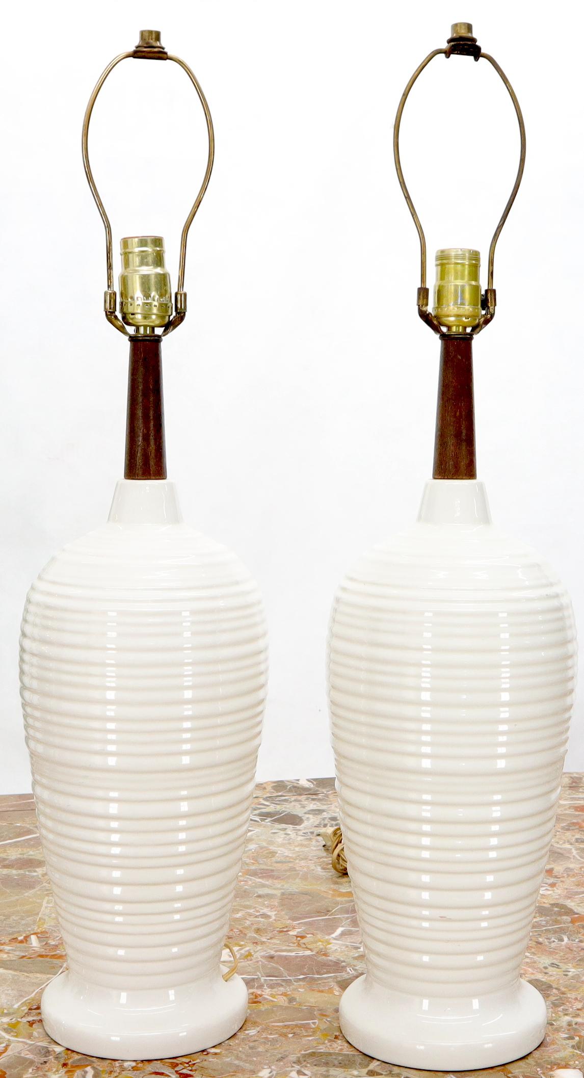 20th Century Pair of Vase Shape Glazed Ceramic Pottery Walnut Table Lamps For Sale