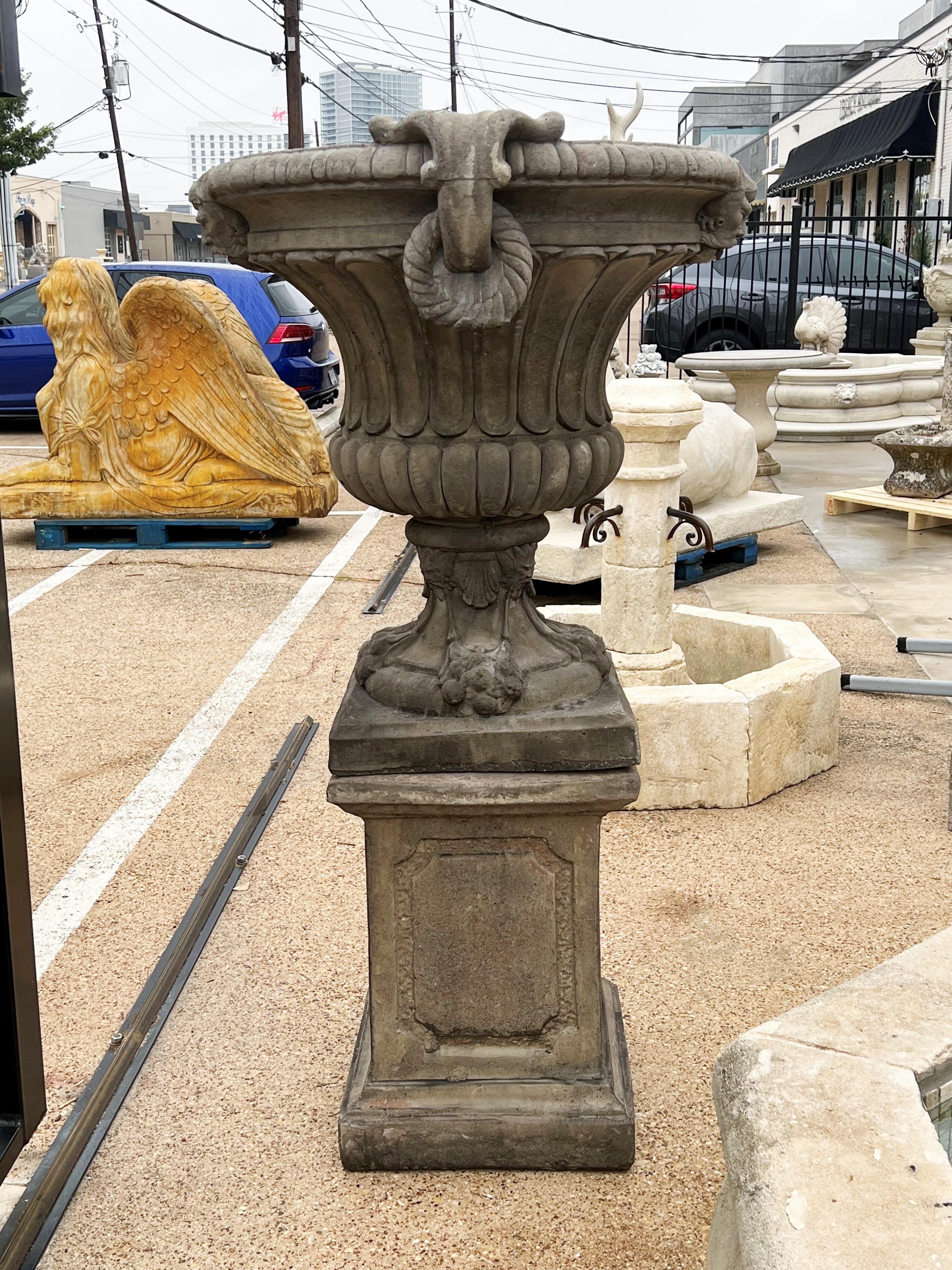 Pair of Vases Aux Anses Vases on Plinths from France In Good Condition In Dallas, TX