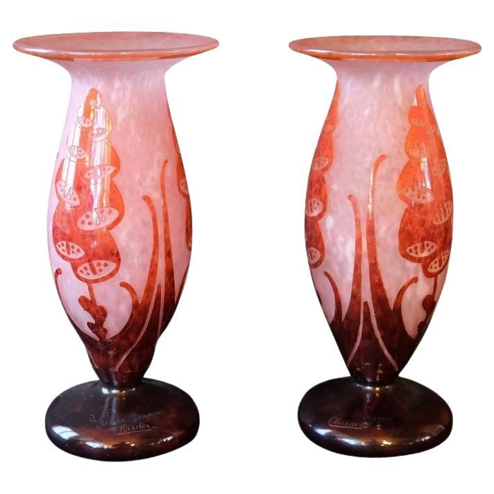 Pair of vases “Digitales”, signed ” Le Verre” For Sale