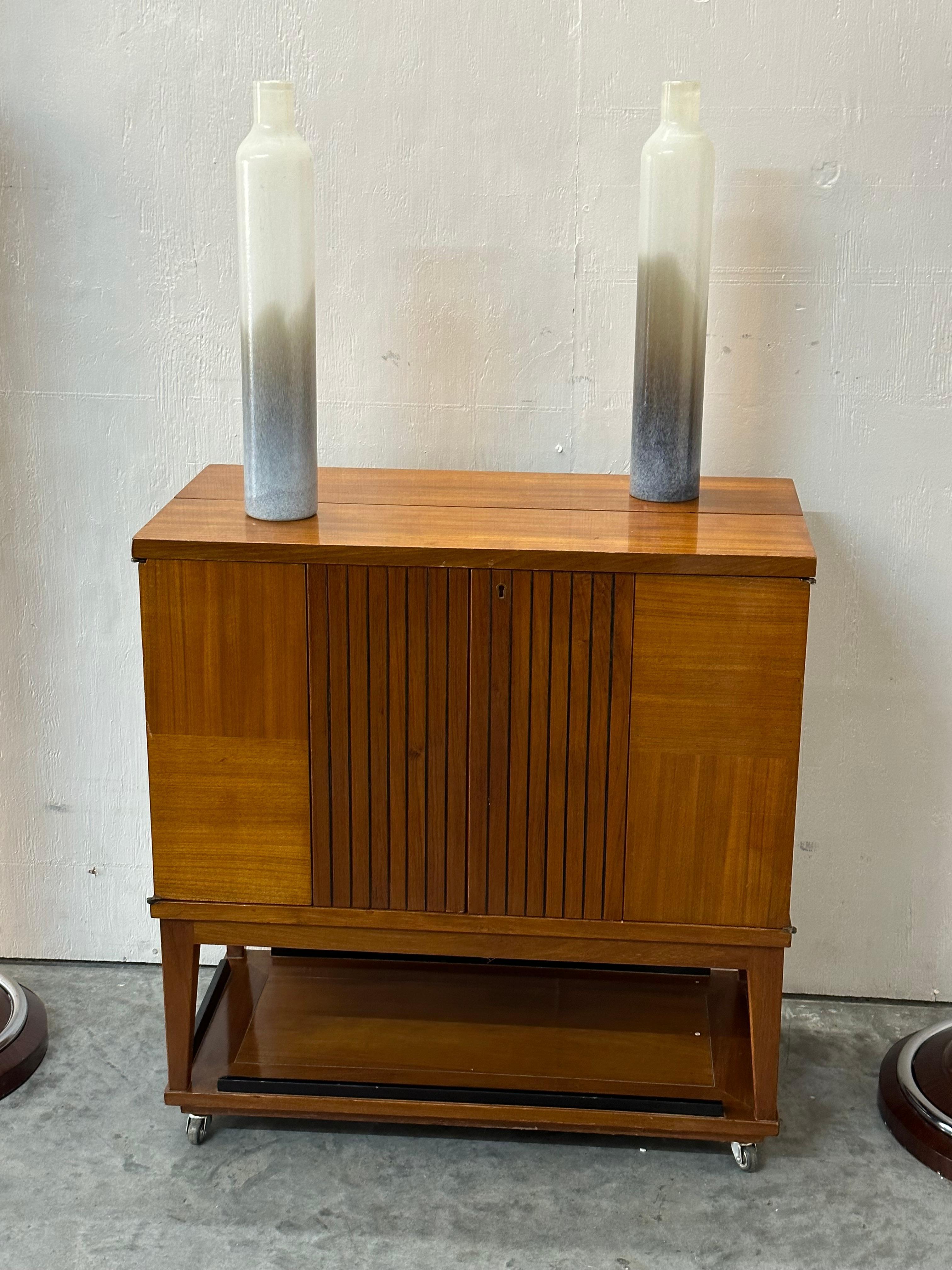 Coppia di vasi a Murano, 1970, italiani. in vendita 5