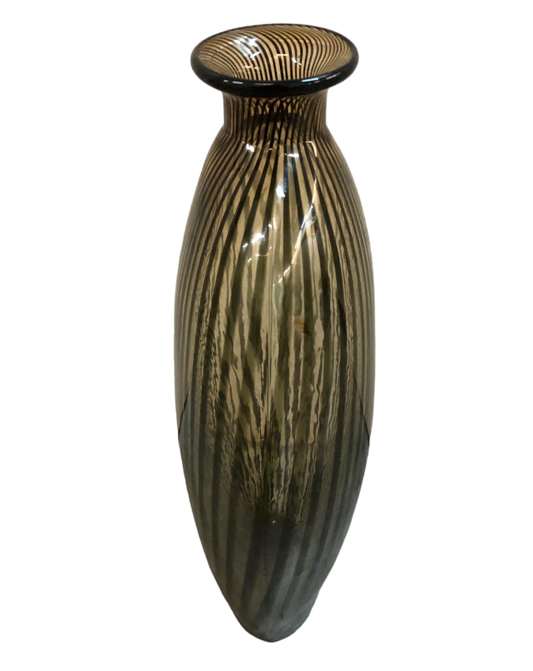 Coppia di vasi di Murano di colore verde e bianco,  1970, italiano in vendita 14