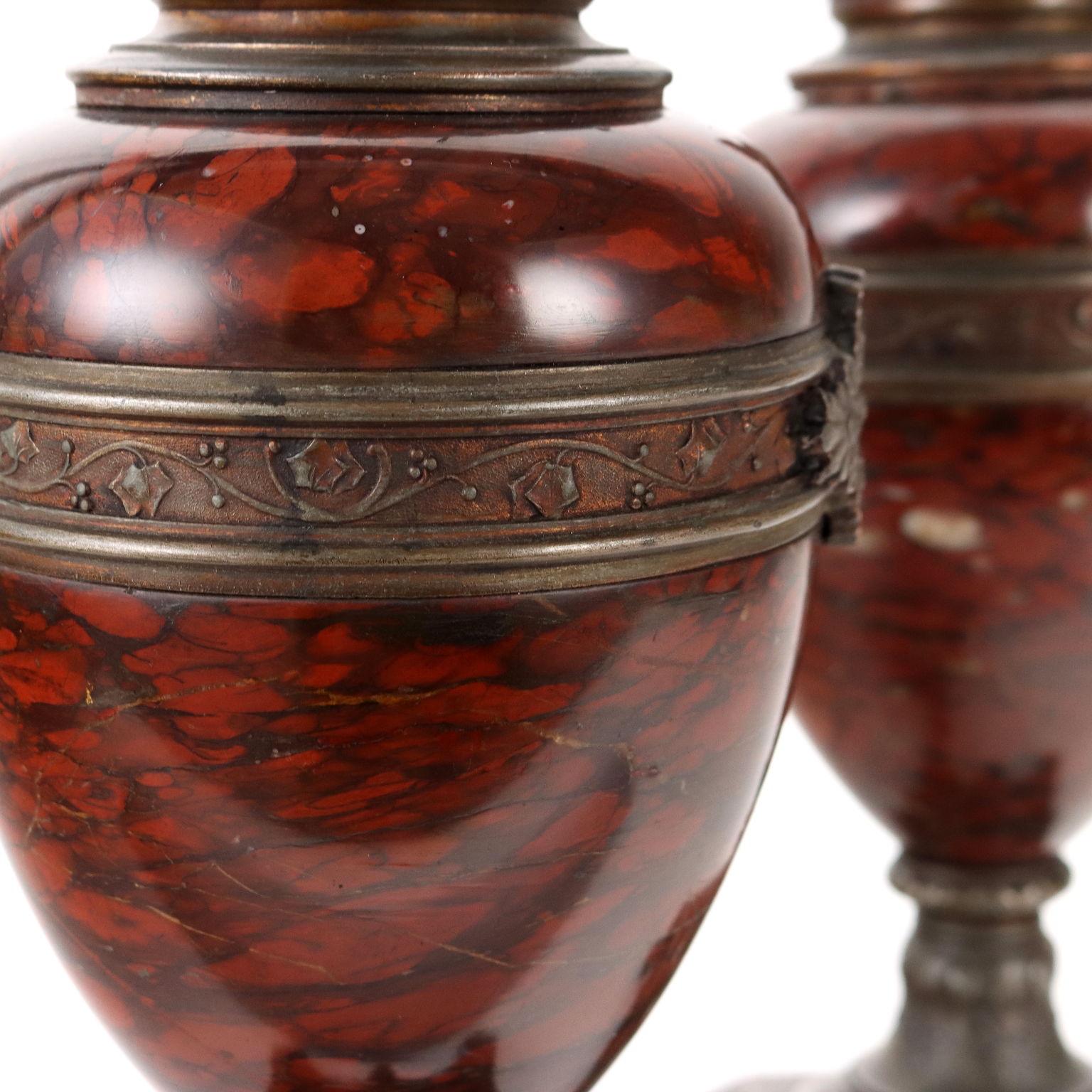 Pair of Vases in Rouge Griotte Marble, France, Late 1800s In Good Condition In Milano, IT