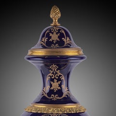 Pair of Vases Made of Porcelain