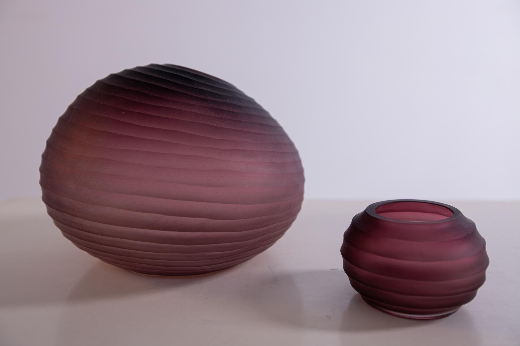 Pair of Vases of Murano Bordeaux, Signed, 1980s For Sale 3