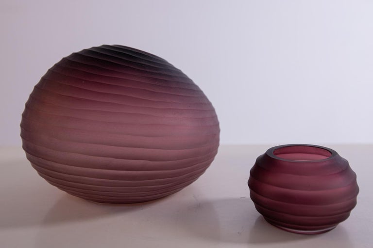 Pair of Vases of Murano Bordeaux, Signed, 1980s For Sale 2