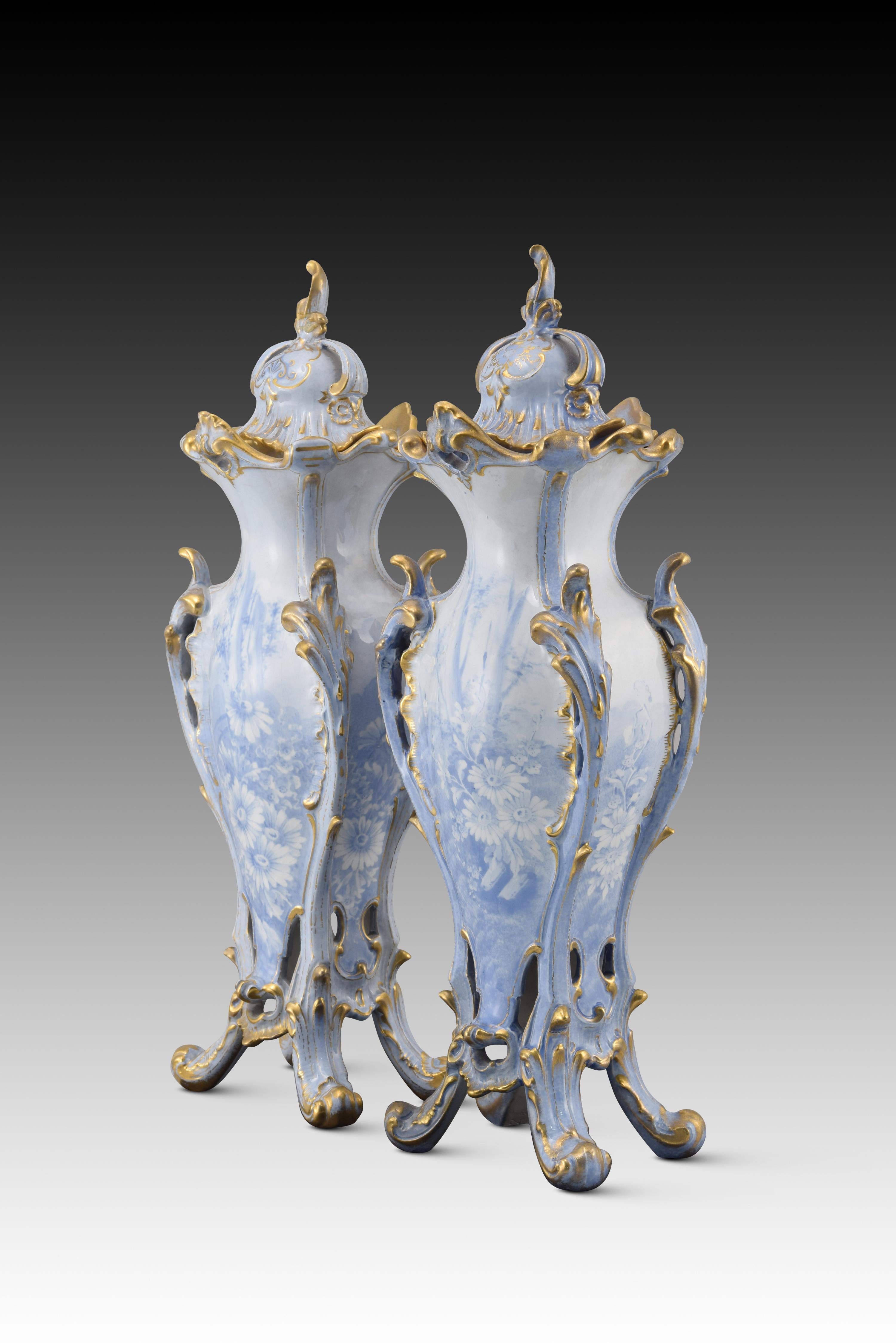 Pair of vases with lids. Enameled porcelain. Royal Bonn, Germany, 20th century 5