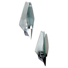 Pareja de apliques Veca, cristal tallado azul murano y lucita negra, Italia, Circa 1970's