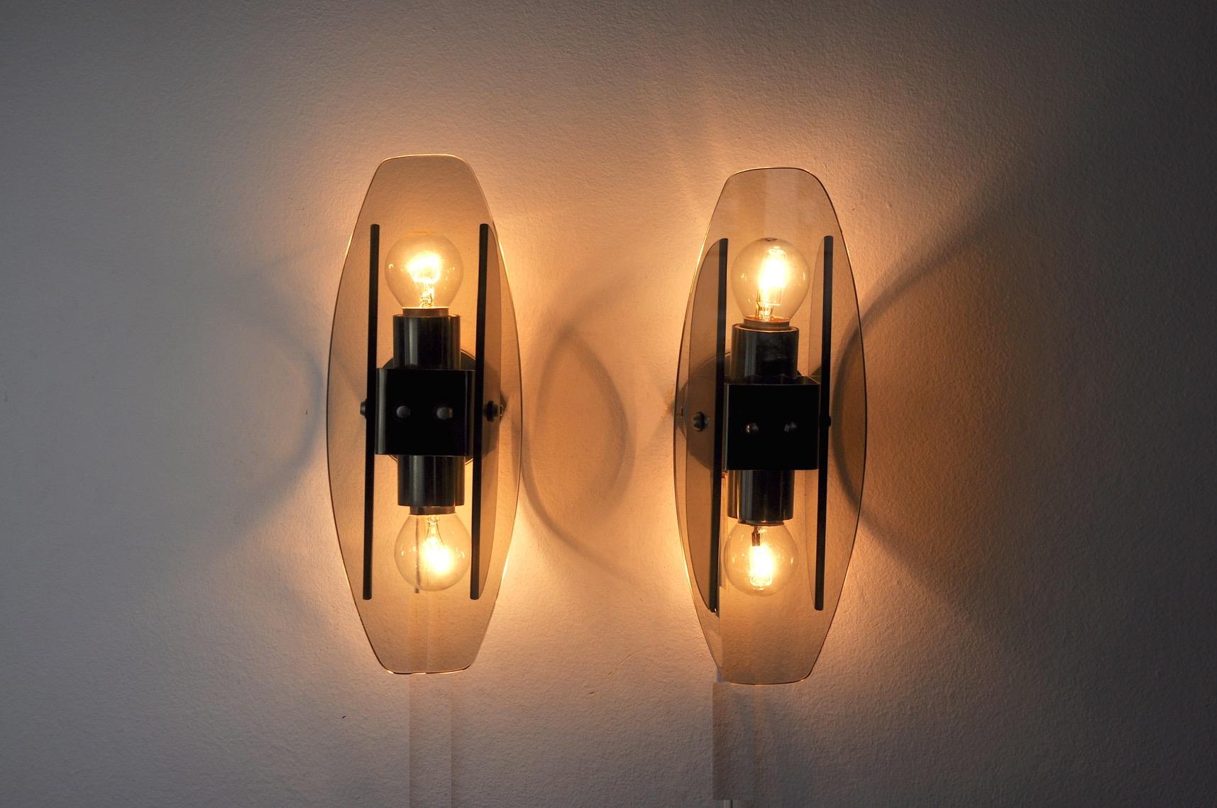 Pair of Veca Sconces, Murano Glass, Italy, 1970 In Good Condition For Sale In BARCELONA, ES