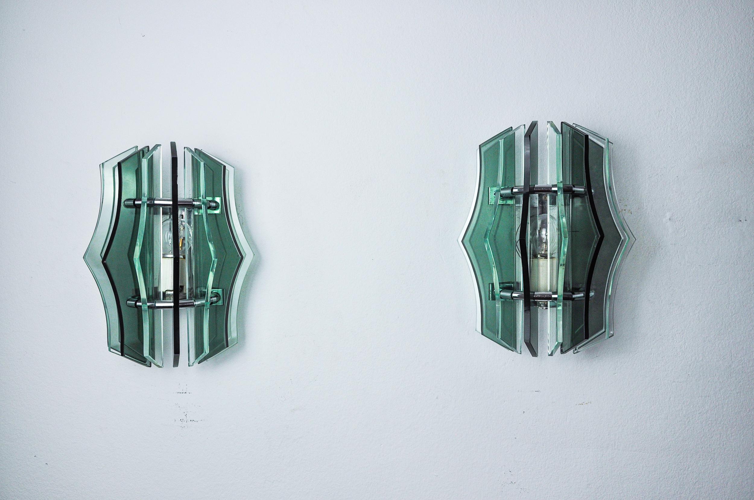 Hollywood Regency Pair of Veca wall lights, green Murano glass, Italy 1970 For Sale