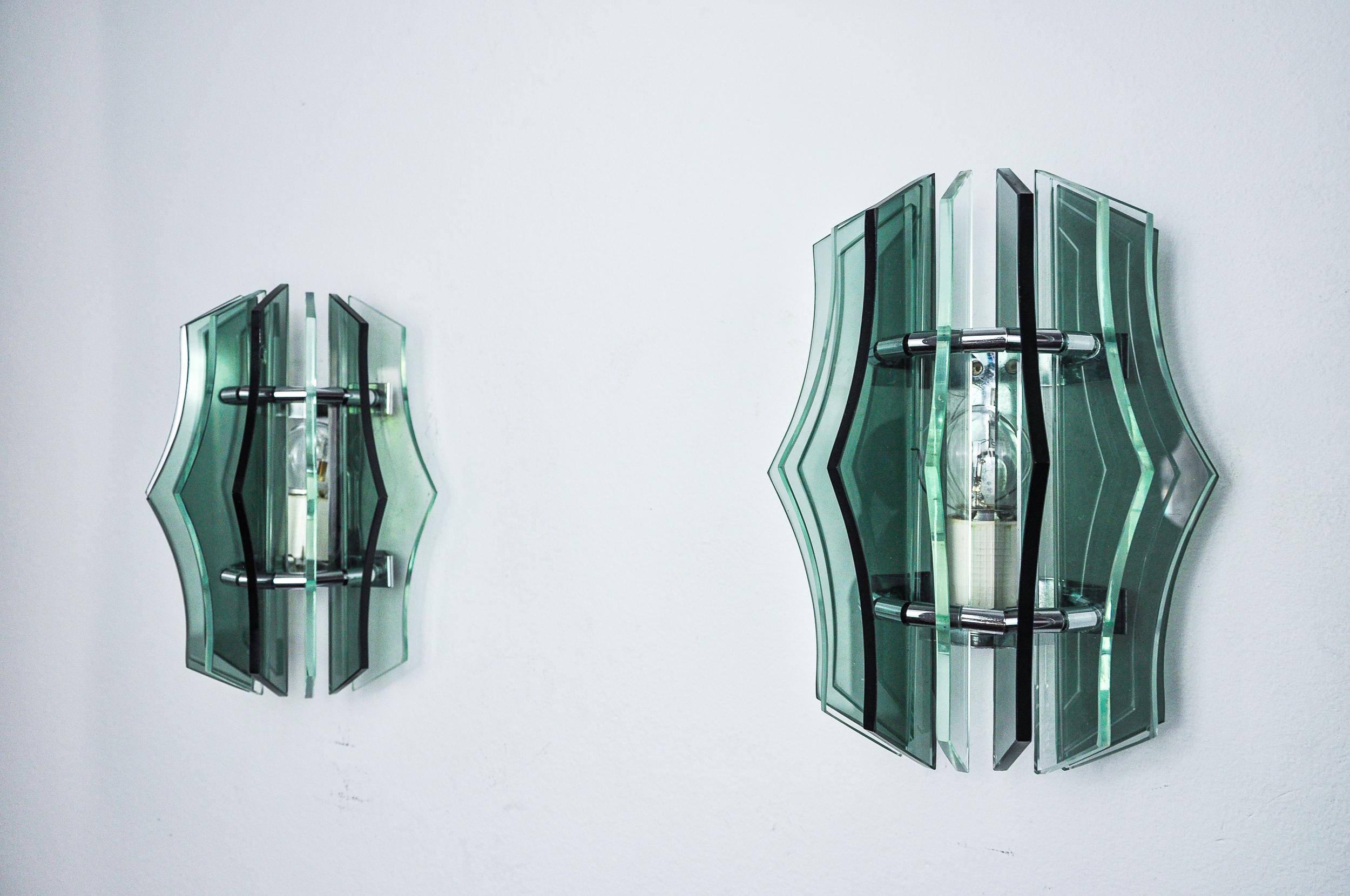 Italian Pair of Veca wall lights, green Murano glass, Italy 1970 For Sale