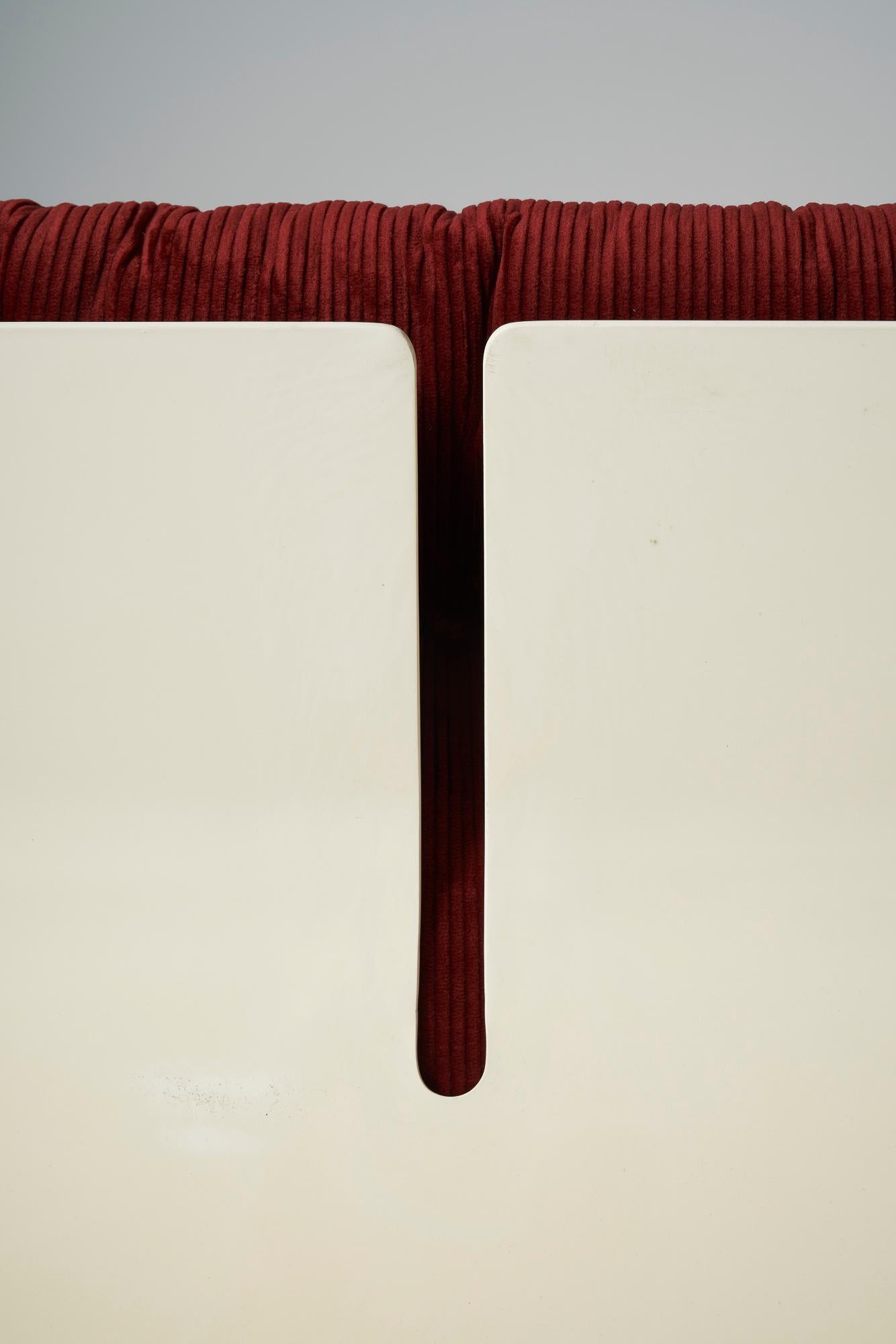 Pair of velvet armchairs 'Amanta' by Mario Bellini, 1970s 7