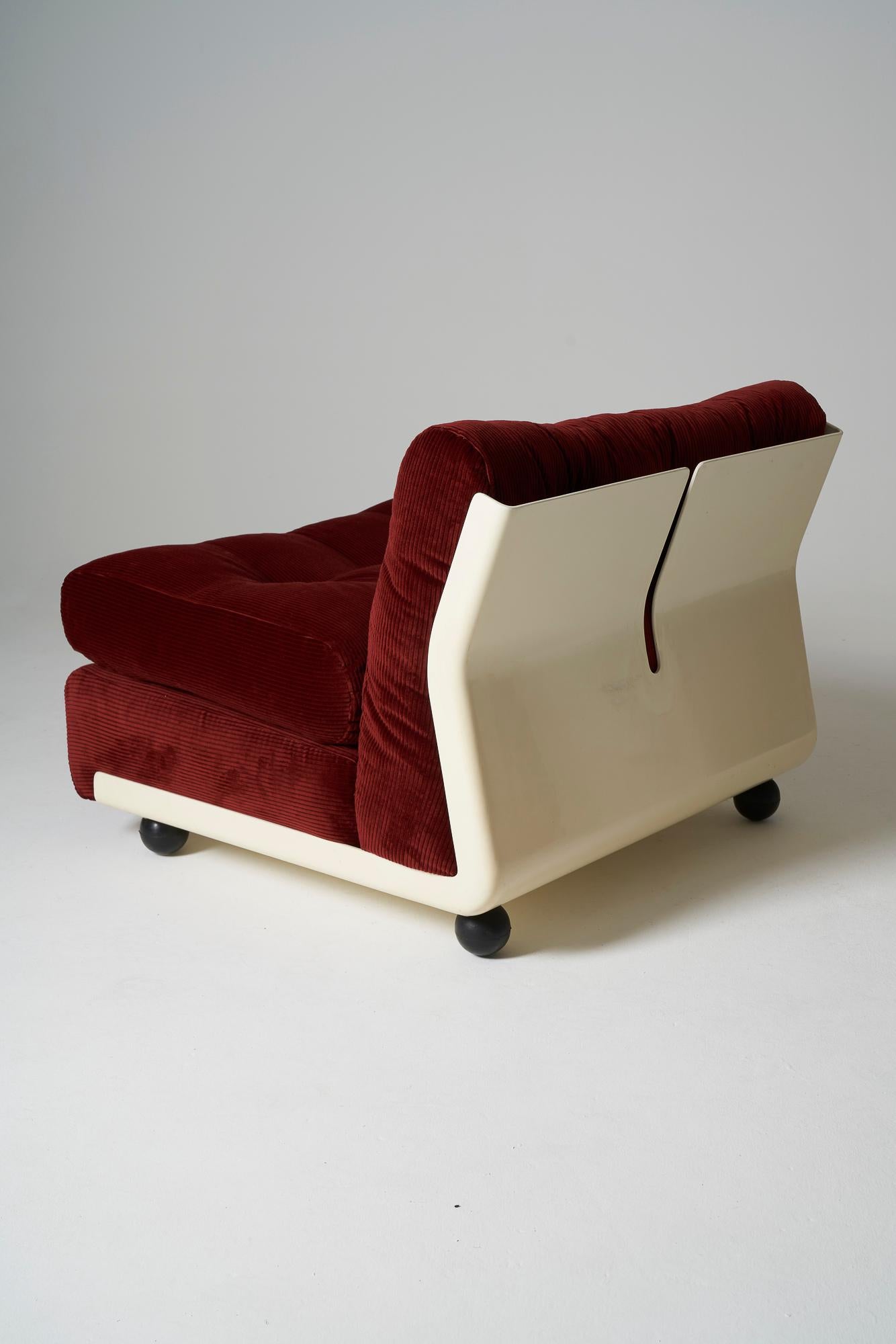 Pair of velvet armchairs 'Amanta' by Mario Bellini, 1970s 4
