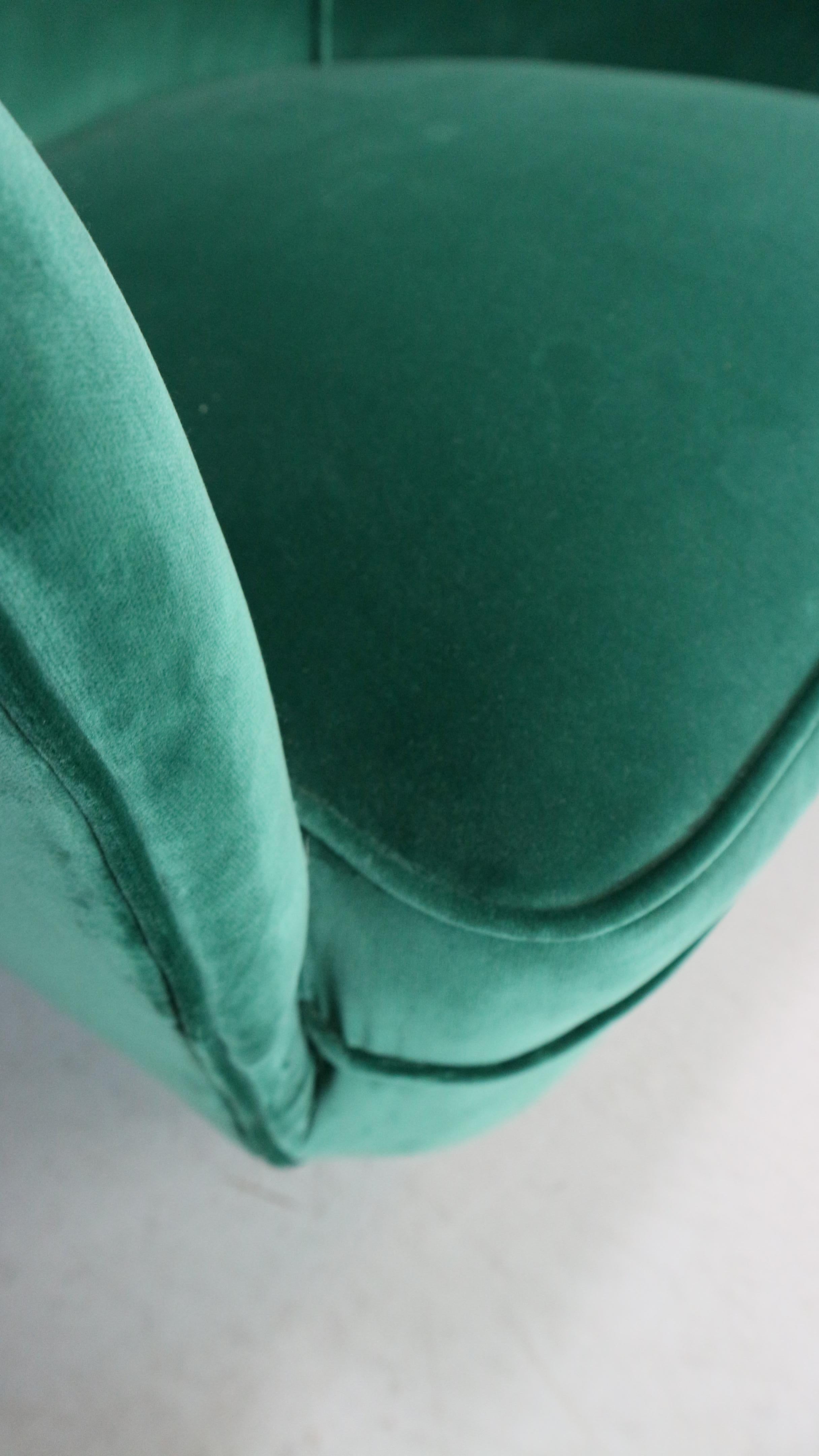 Pair of velvet armchairs in the style of Gio Ponti, Italy 1940s For Sale 9