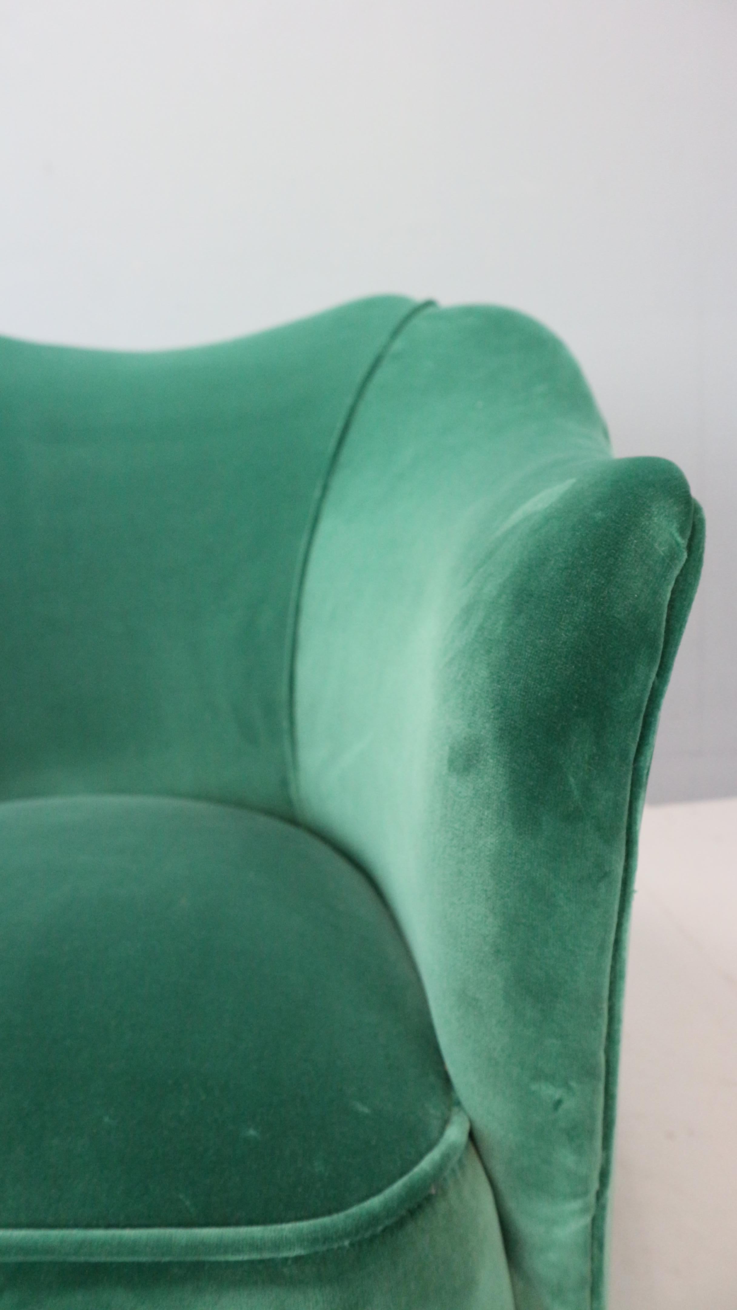 Pair of velvet armchairs in the style of Gio Ponti, Italy 1940s For Sale 12