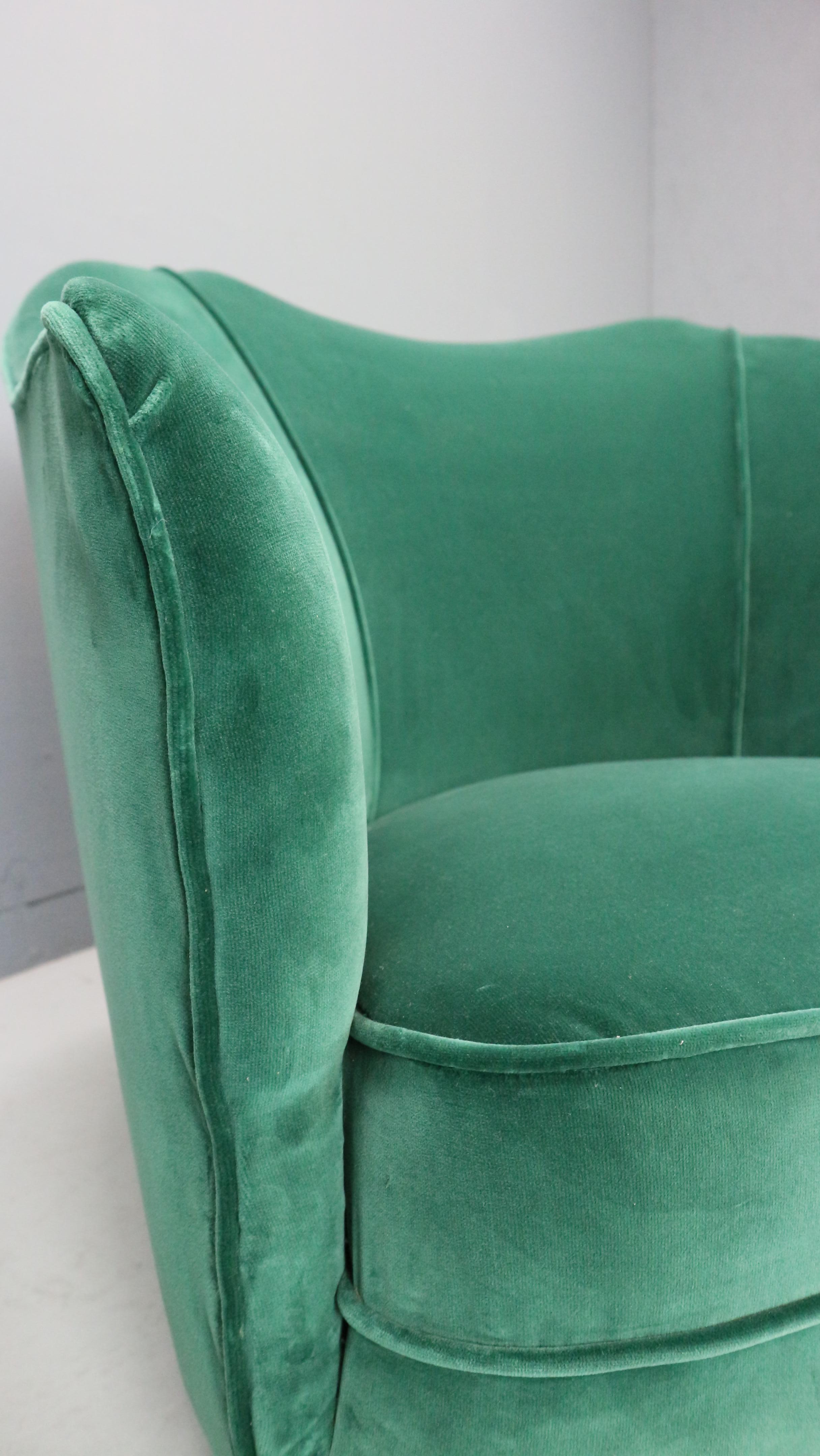 Pair of velvet armchairs in the style of Gio Ponti, Italy 1940s For Sale 2