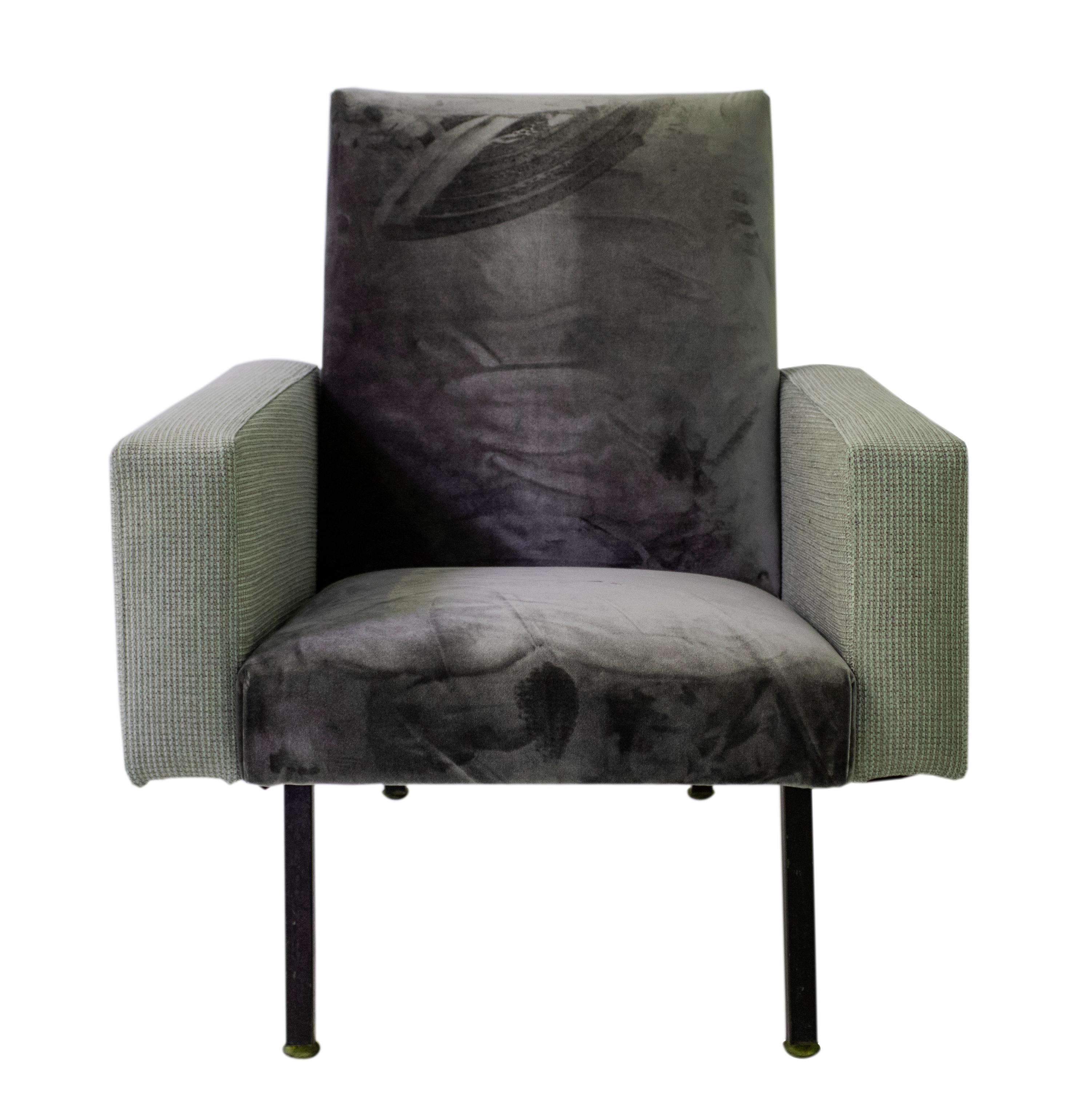 Pareja de sillones de terciopelo. Italia, 1950. Moderno en venta