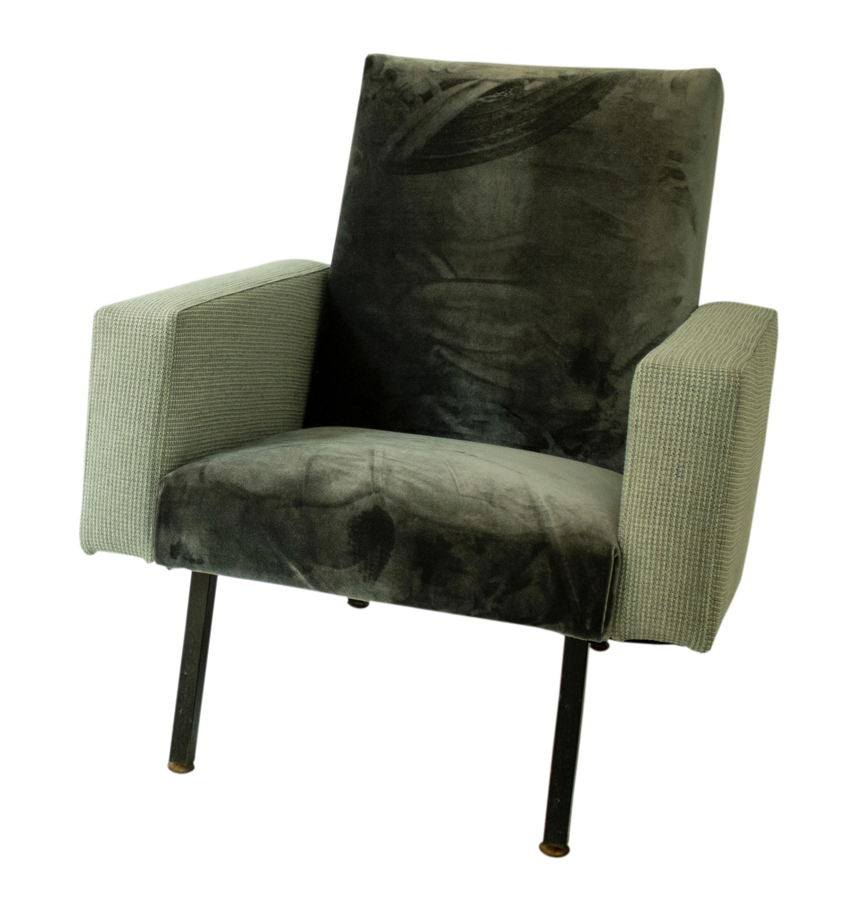 Pareja de sillones de terciopelo. Italia, 1950. Italiano en venta