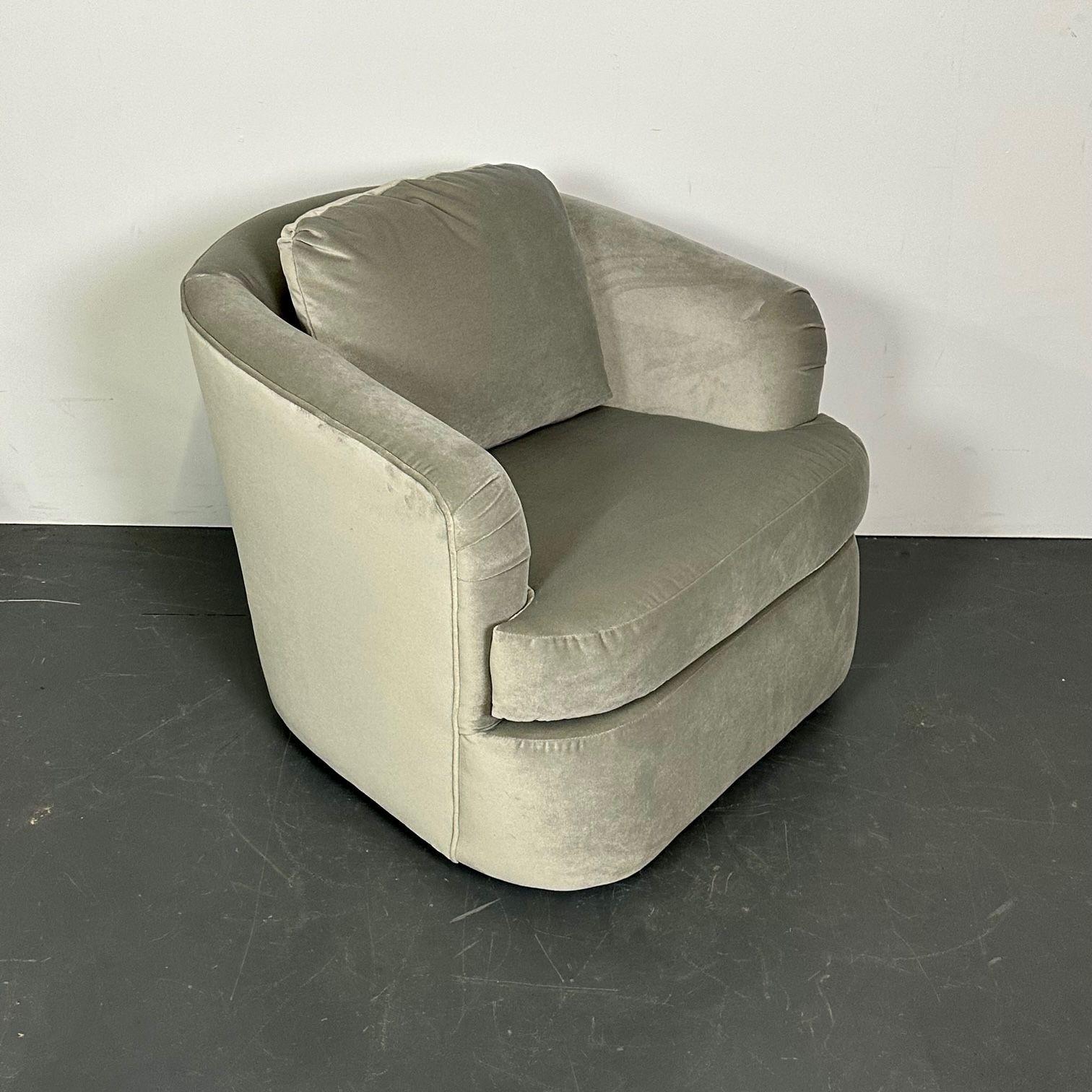 Pair of Velvet Mid-Century Modern Milo Baughman Style Swivel / Lounge Chairs For Sale 6