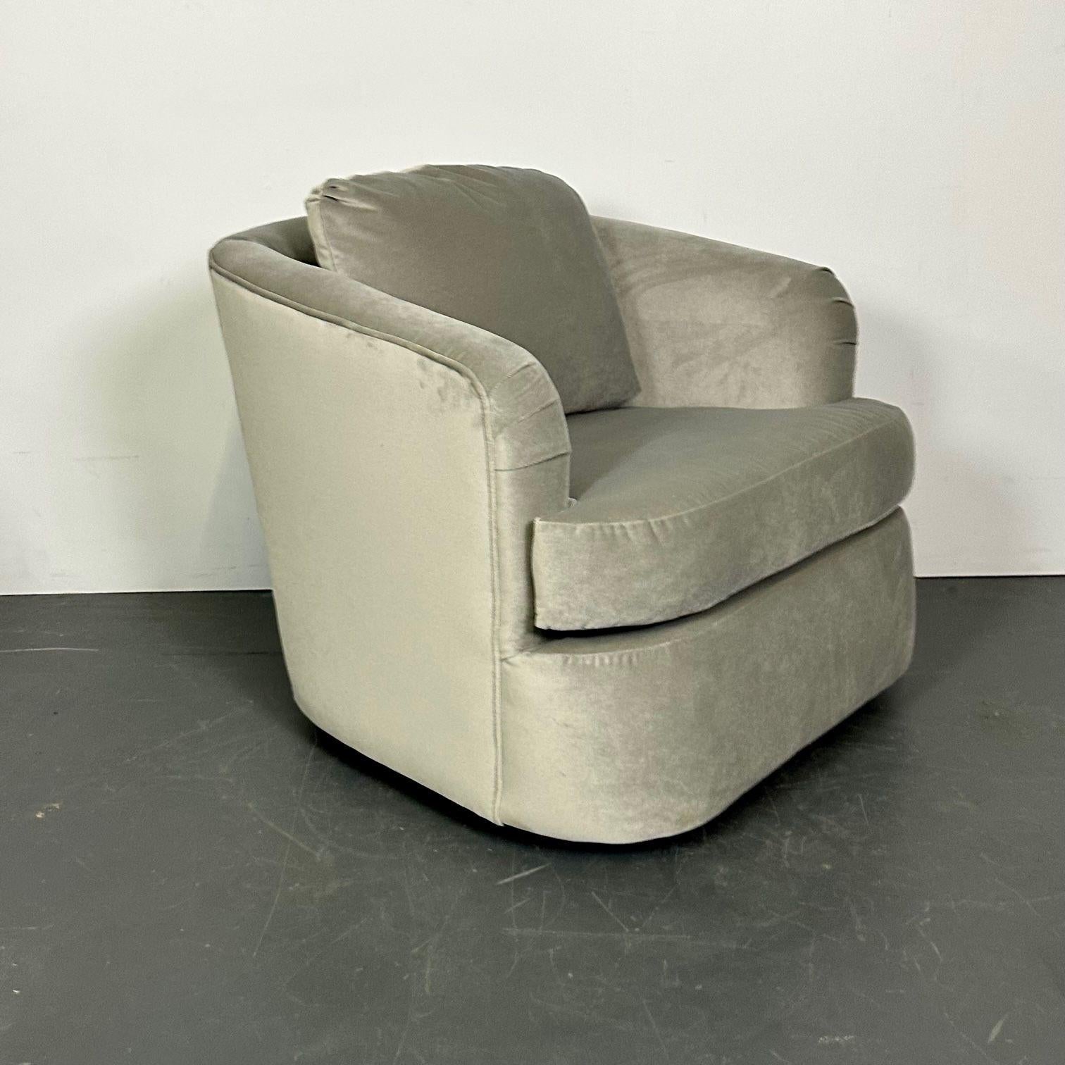Pair of Velvet Mid-Century Modern Milo Baughman Style Swivel / Lounge Chairs For Sale 8