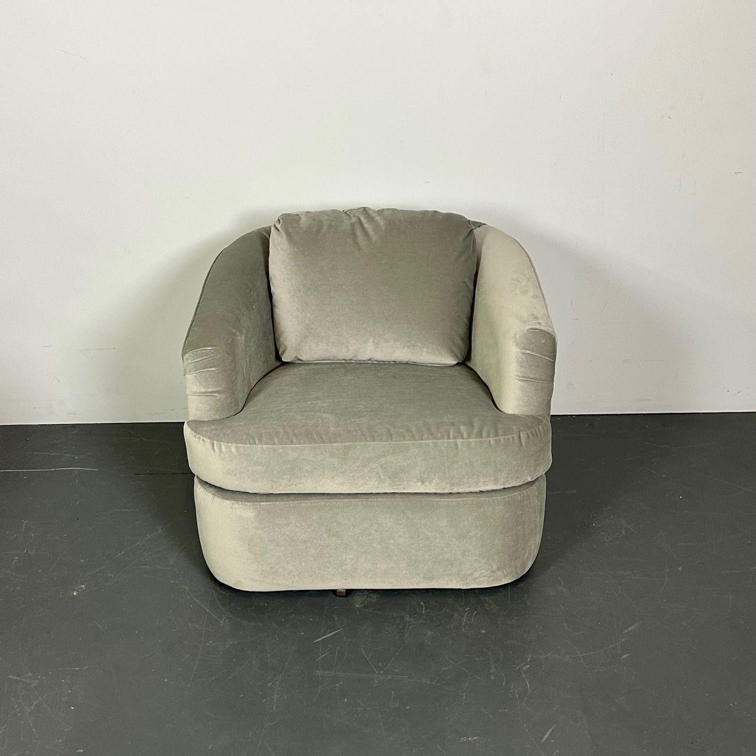 Pair of Velvet Mid-Century Modern Milo Baughman Style Swivel / Lounge Chairs For Sale 3