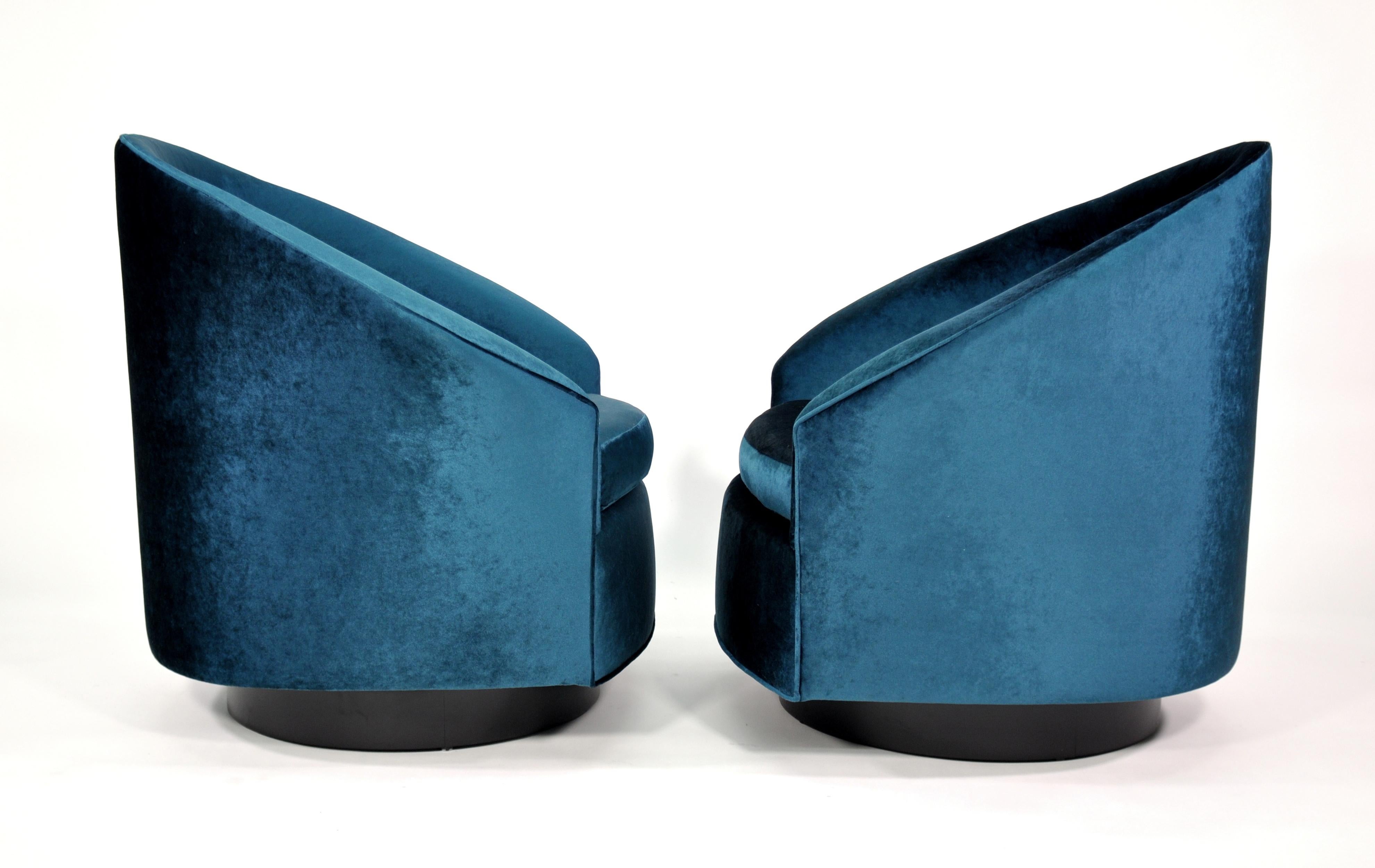 Mid-20th Century Pair of Velvet Rocking Swivel Chairs by Adrian Pearsall