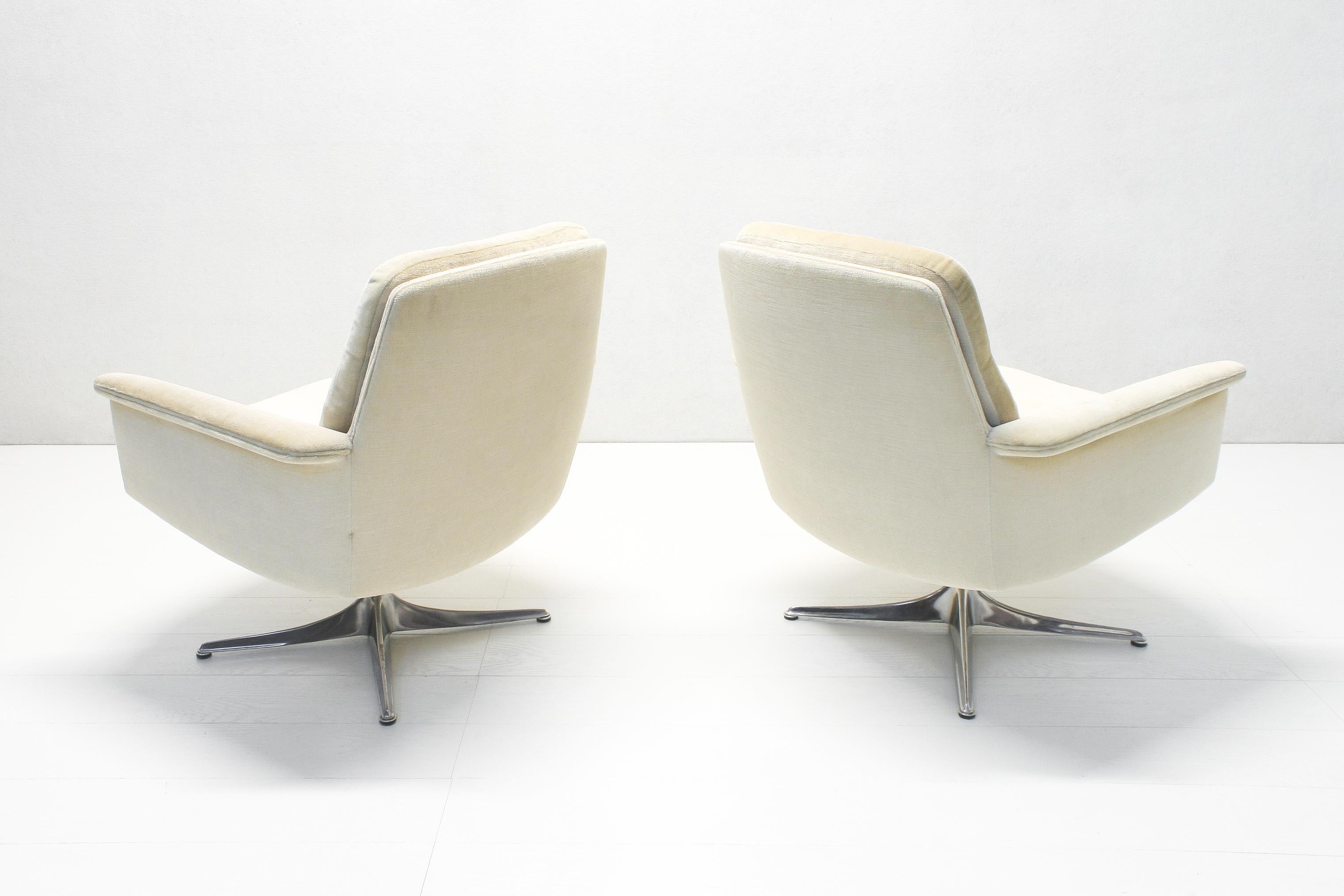 Allemand Paire de chaises longues en velours Sedia de Horst Brüning pour COR, Allemagne, années 1960 en vente