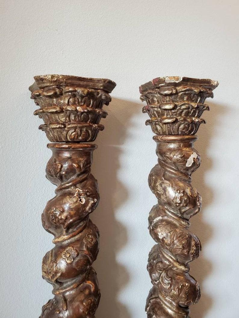 Hand-Carved Pair of Venetian 18th/19th Century Italian Rococo Solomonic Columns For Sale