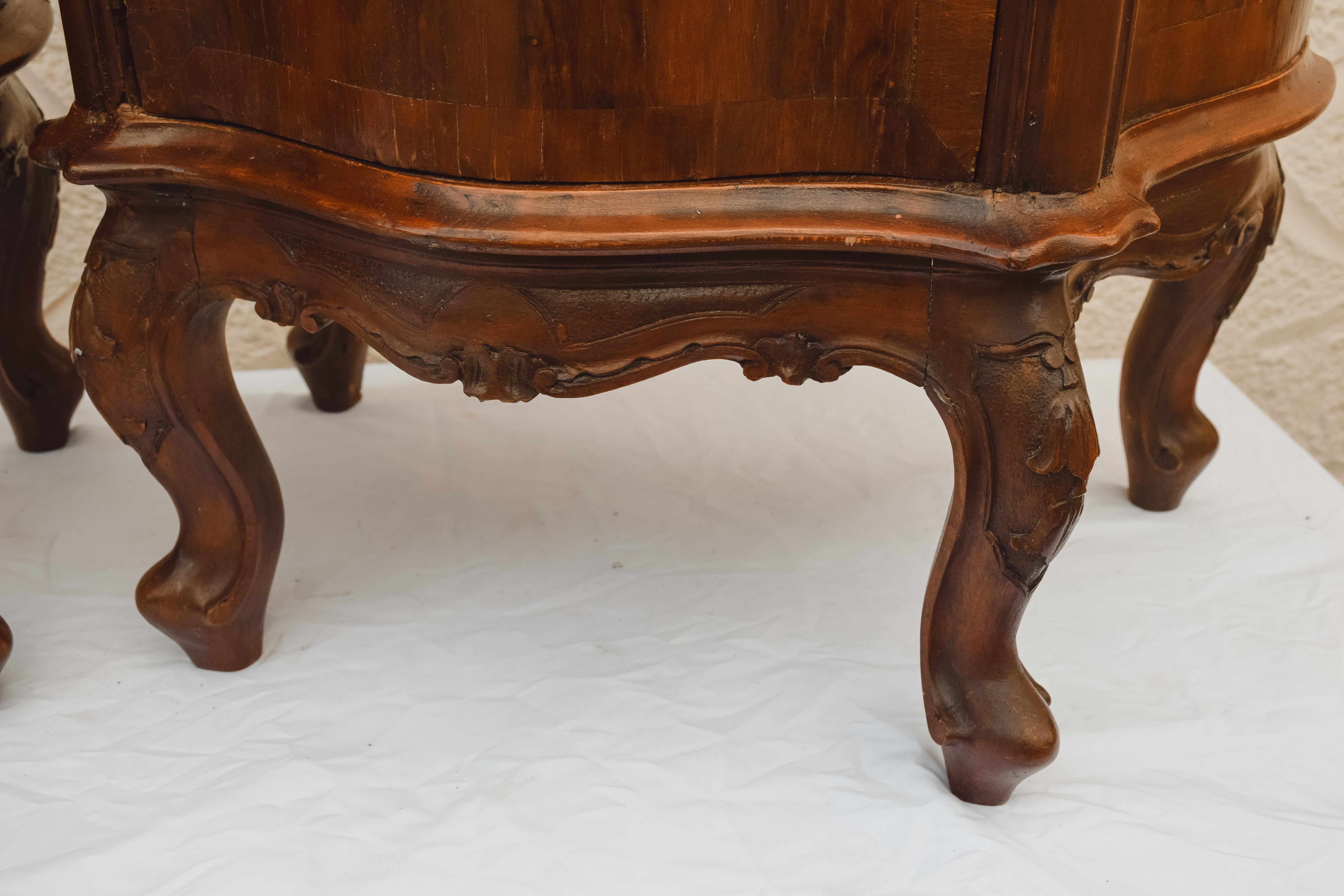 Pair of Venetian Bedside Tables For Sale 1