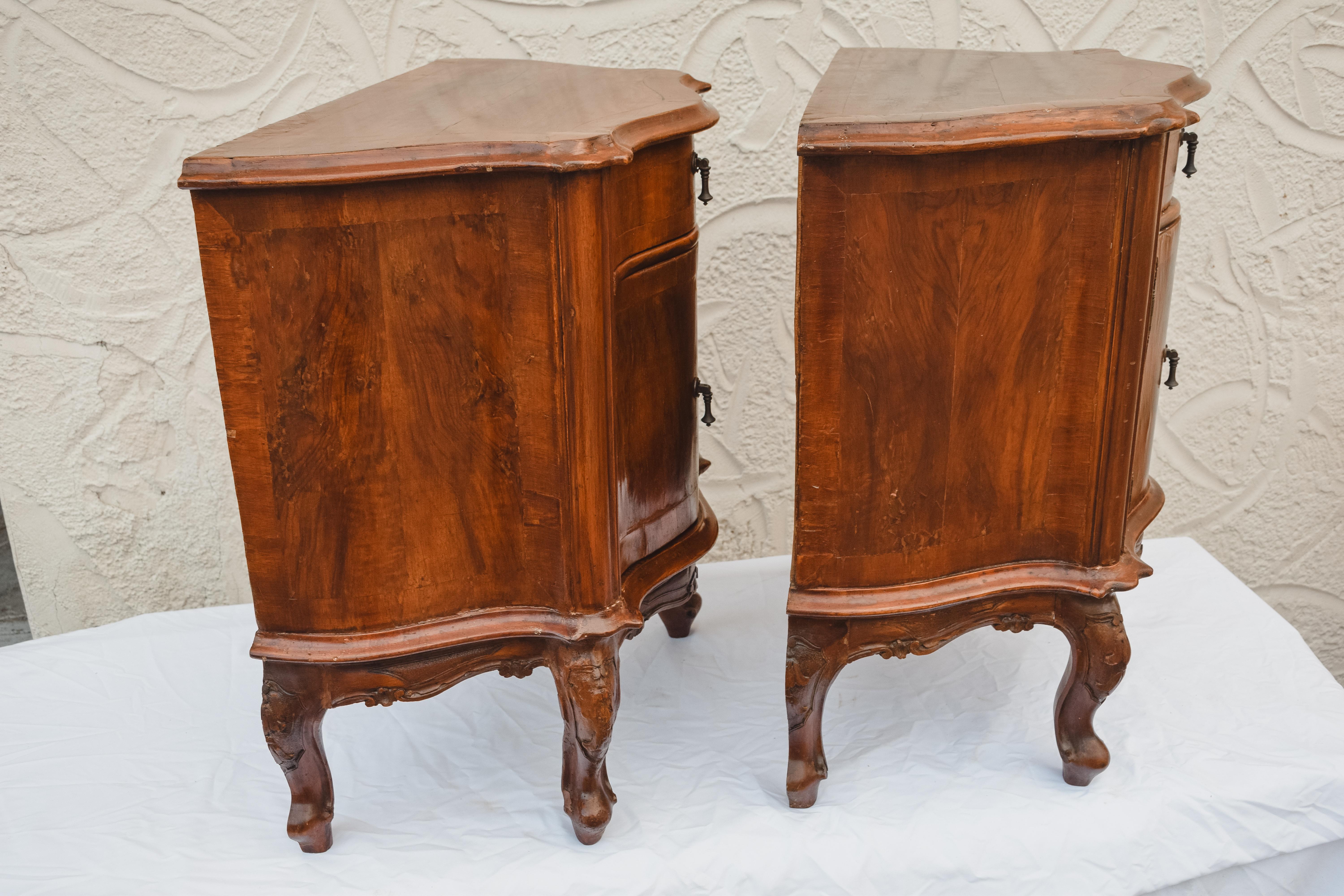 Pair of Venetian Bedside Tables For Sale 2