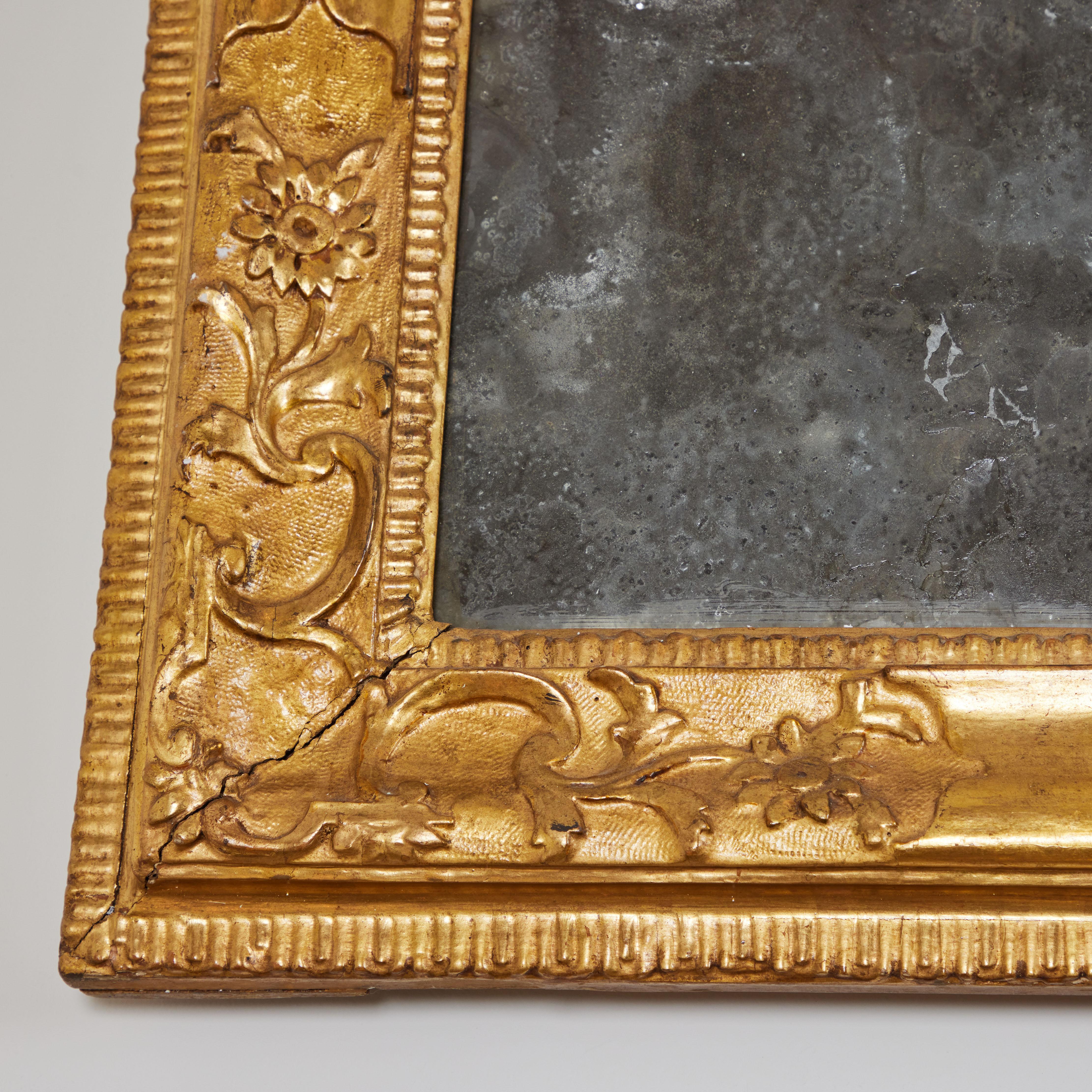 Late 18th Century Pair of Venetian Gilded Chinoiserie Style Mirros For Sale